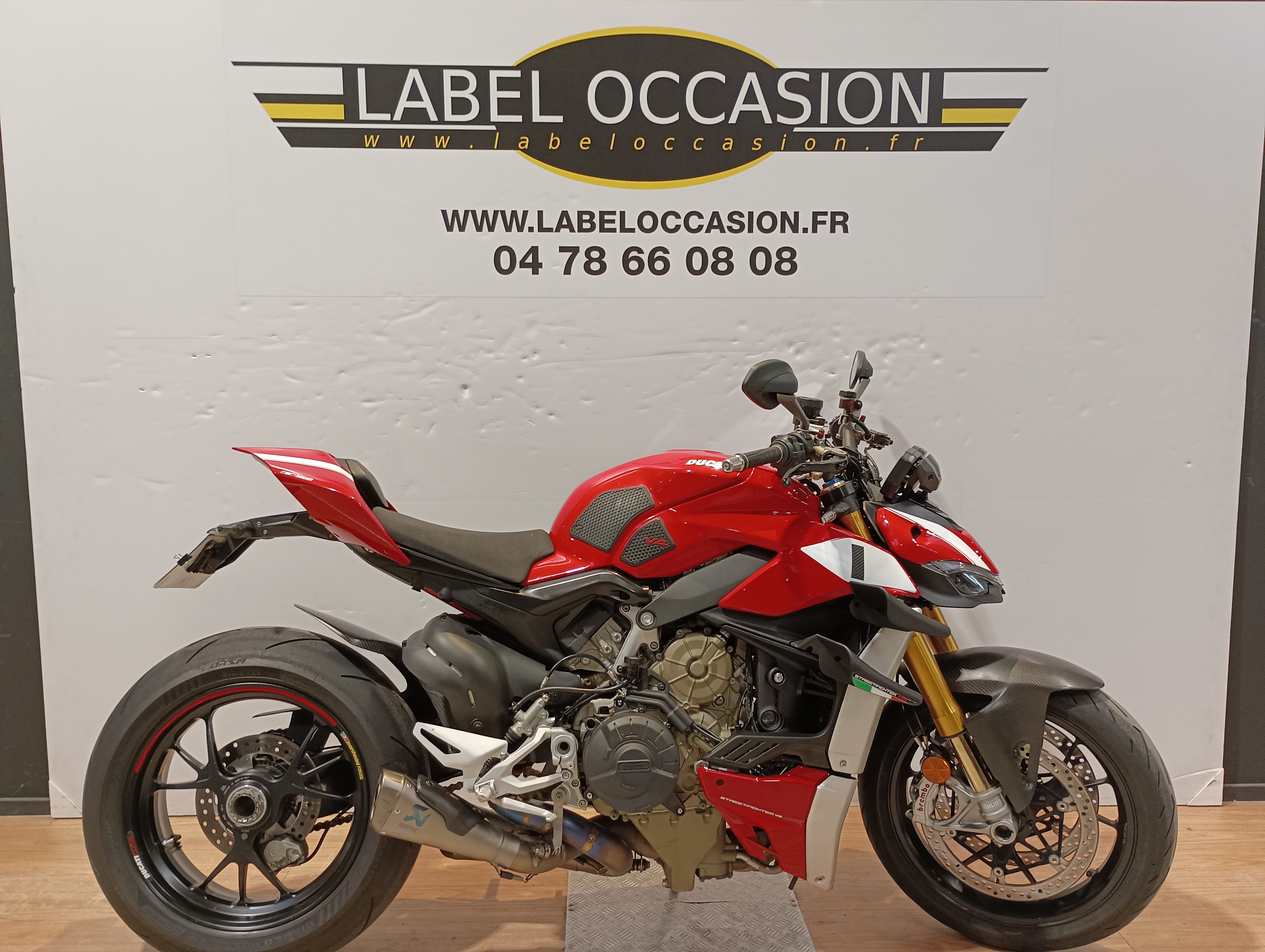 photo de DUCATI STREETFIGHTER V4 S 1100 occasion de couleur  en vente à Limonest n°1