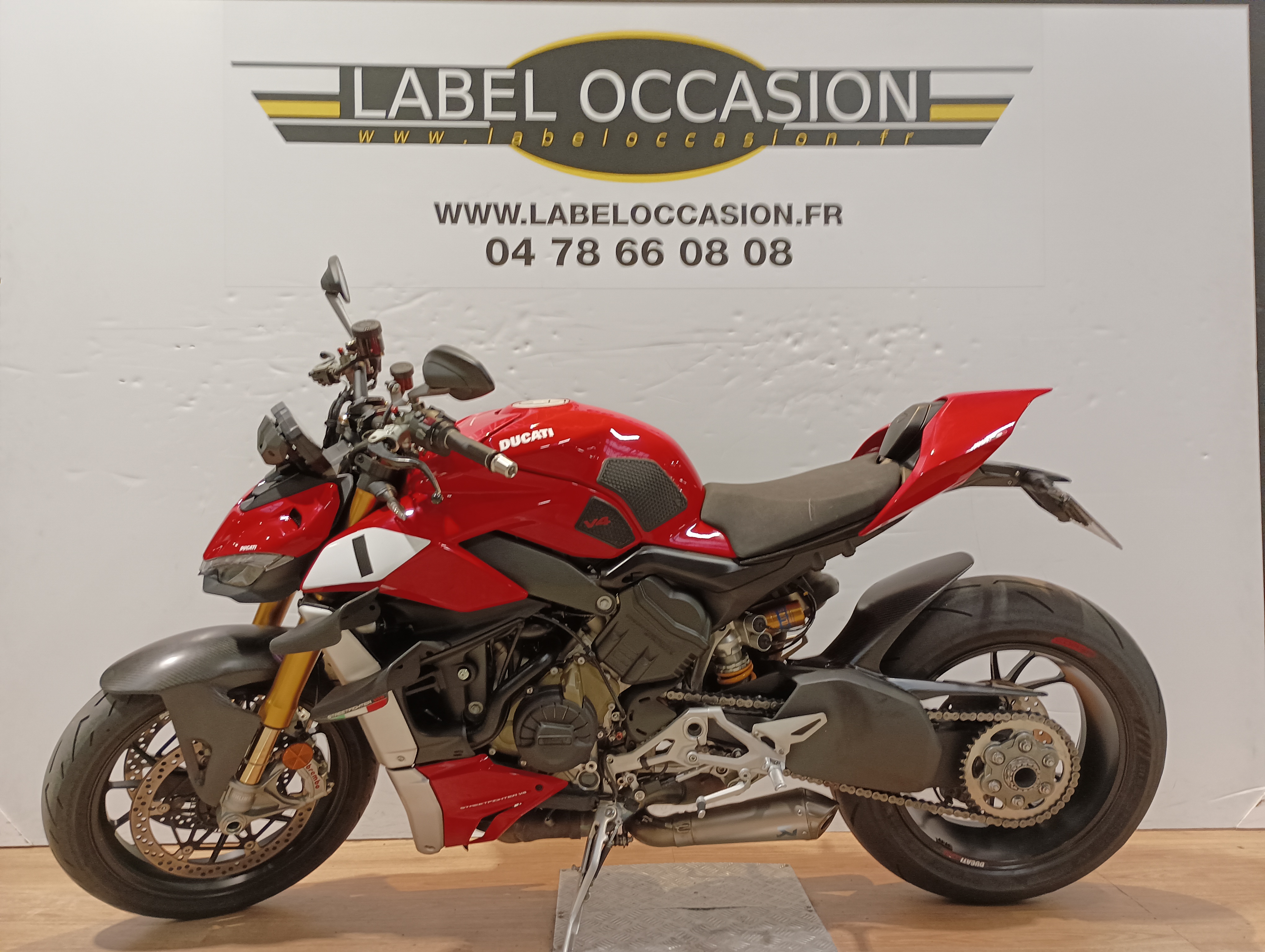 photo de DUCATI STREETFIGHTER V4 S 1100 occasion de couleur  en vente à Limonest n°2