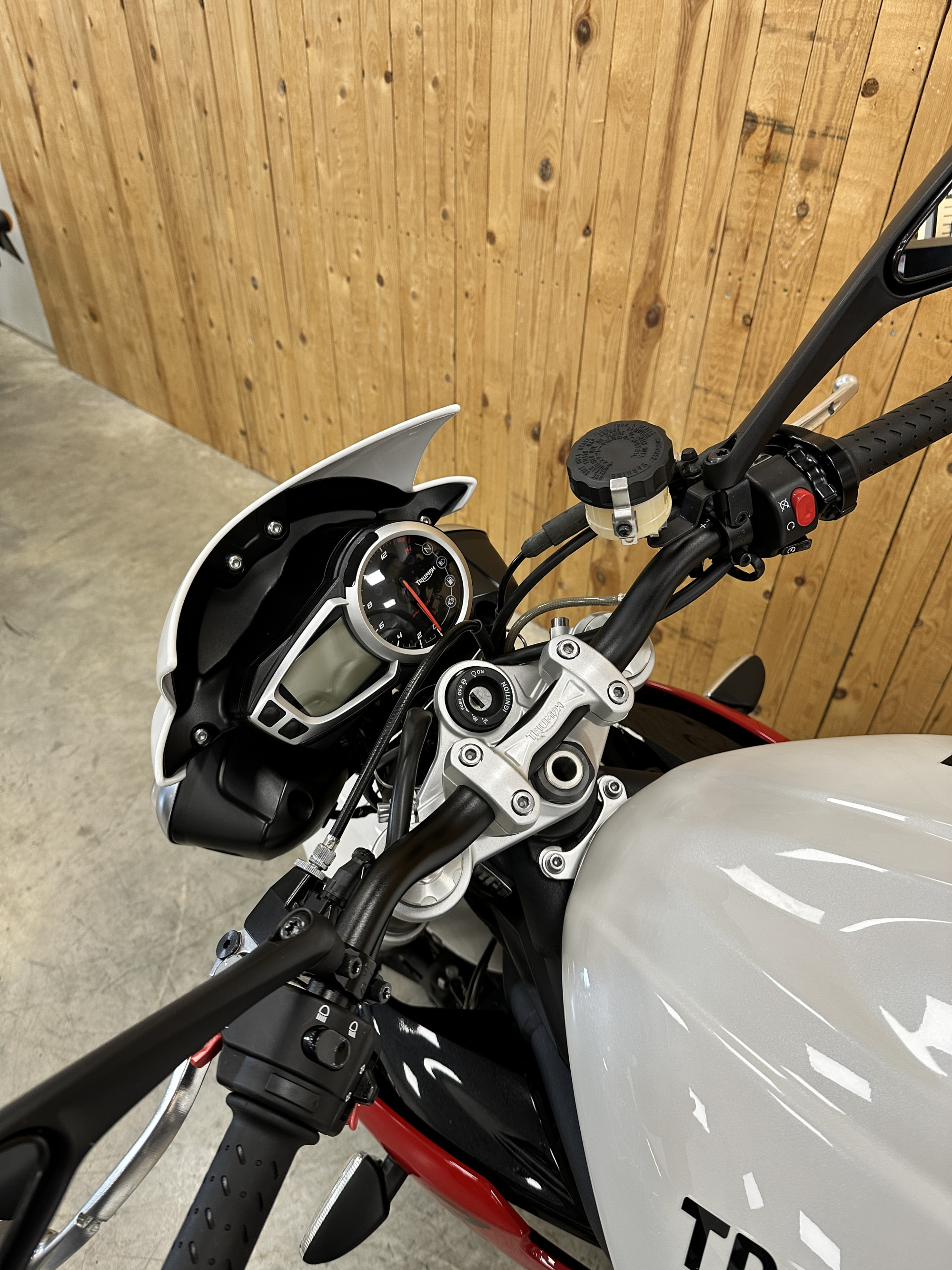 photo de TRIUMPH SPEED TRIPLE 675 occasion de couleur  en vente à Valence n°1