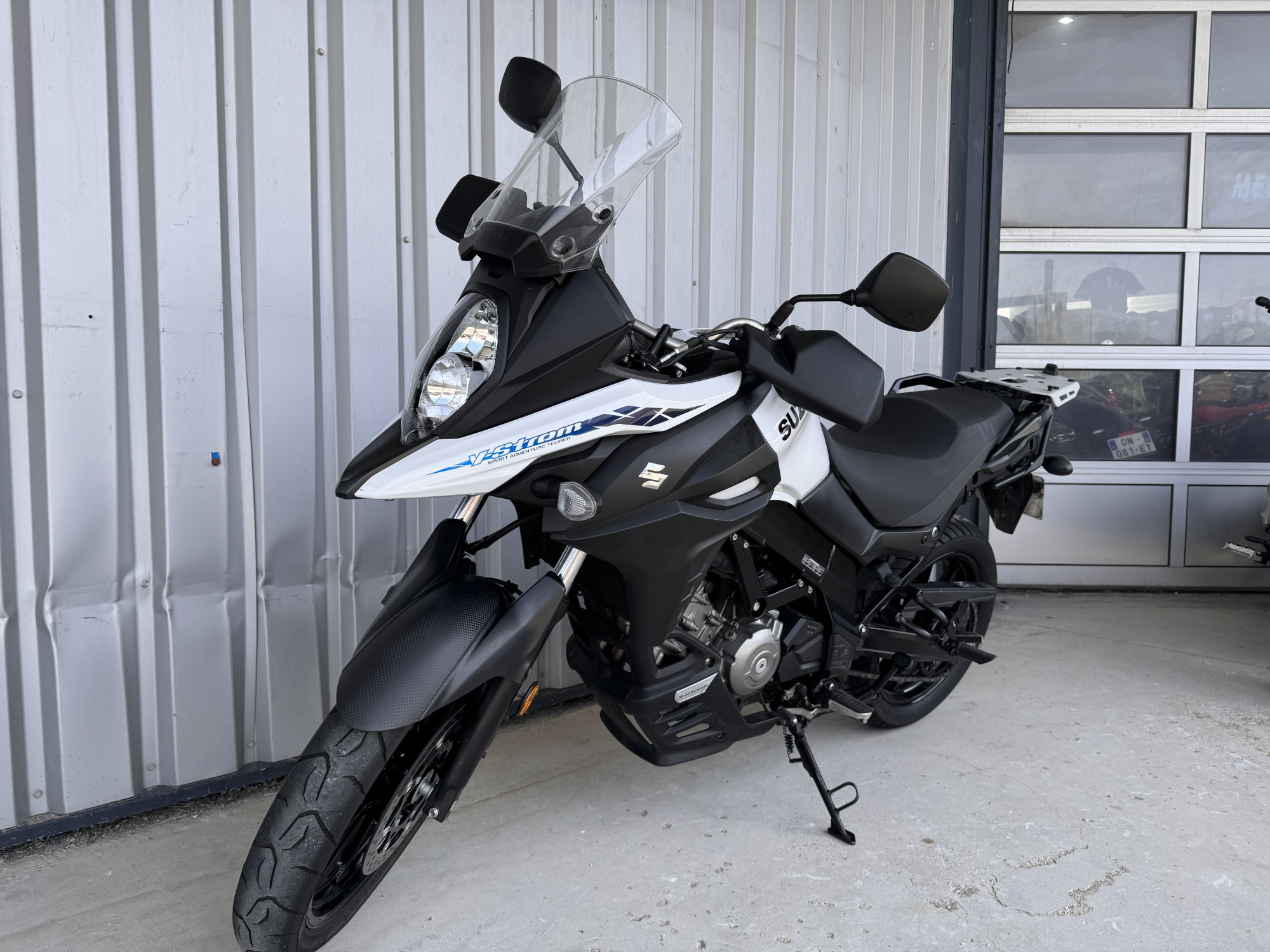 photo de SUZUKI DL 650 V-STROM 650 occasion de couleur  en vente à Pontarlier n°3