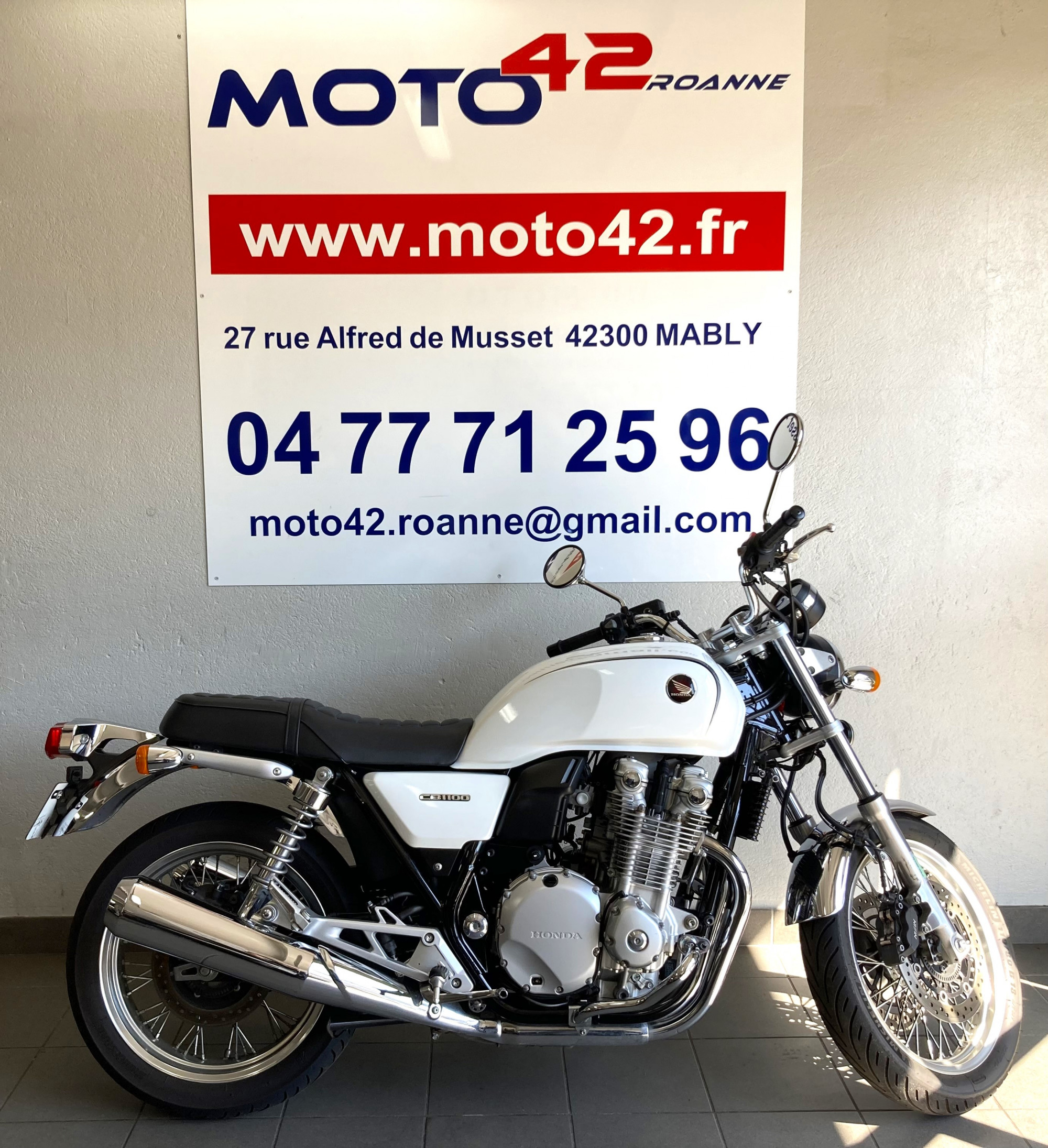 photo de HONDA CB 1100 1100 occasion de couleur  en vente à Mably n°3