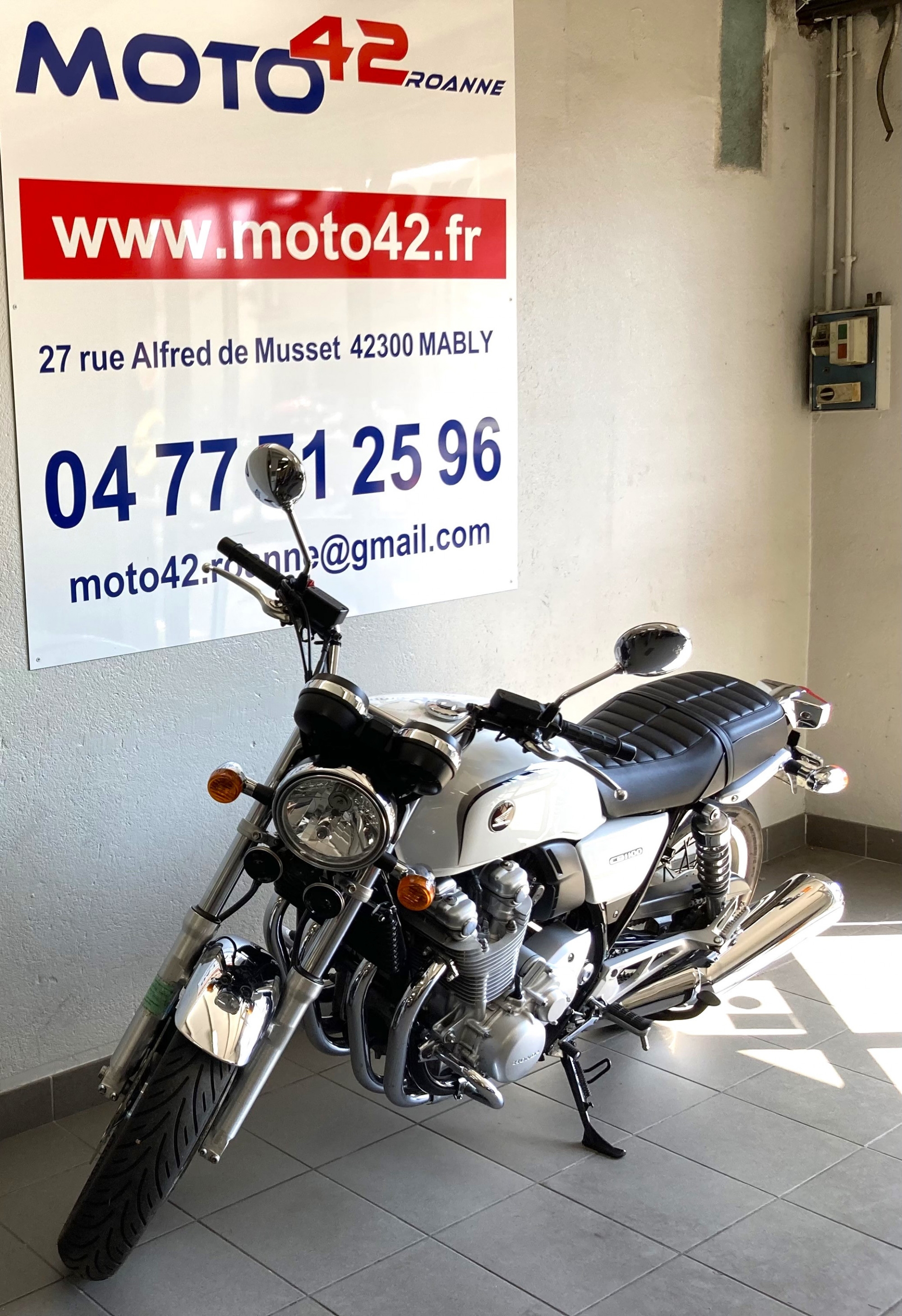 photo de HONDA CB 1100 1100 occasion de couleur  en vente à Mably n°2