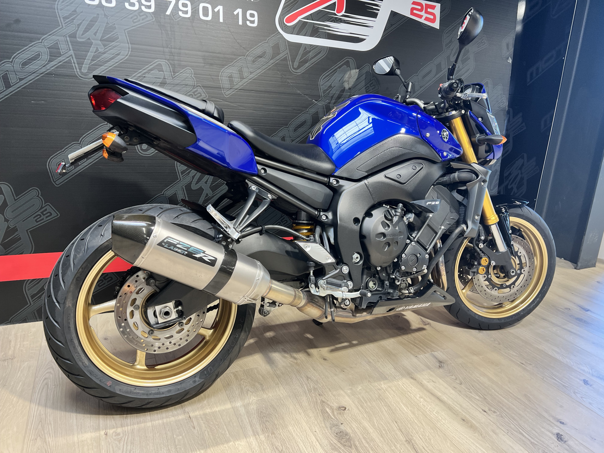 photo de YAMAHA FZ8 R 800 occasion de couleur  en vente à Franois n°1