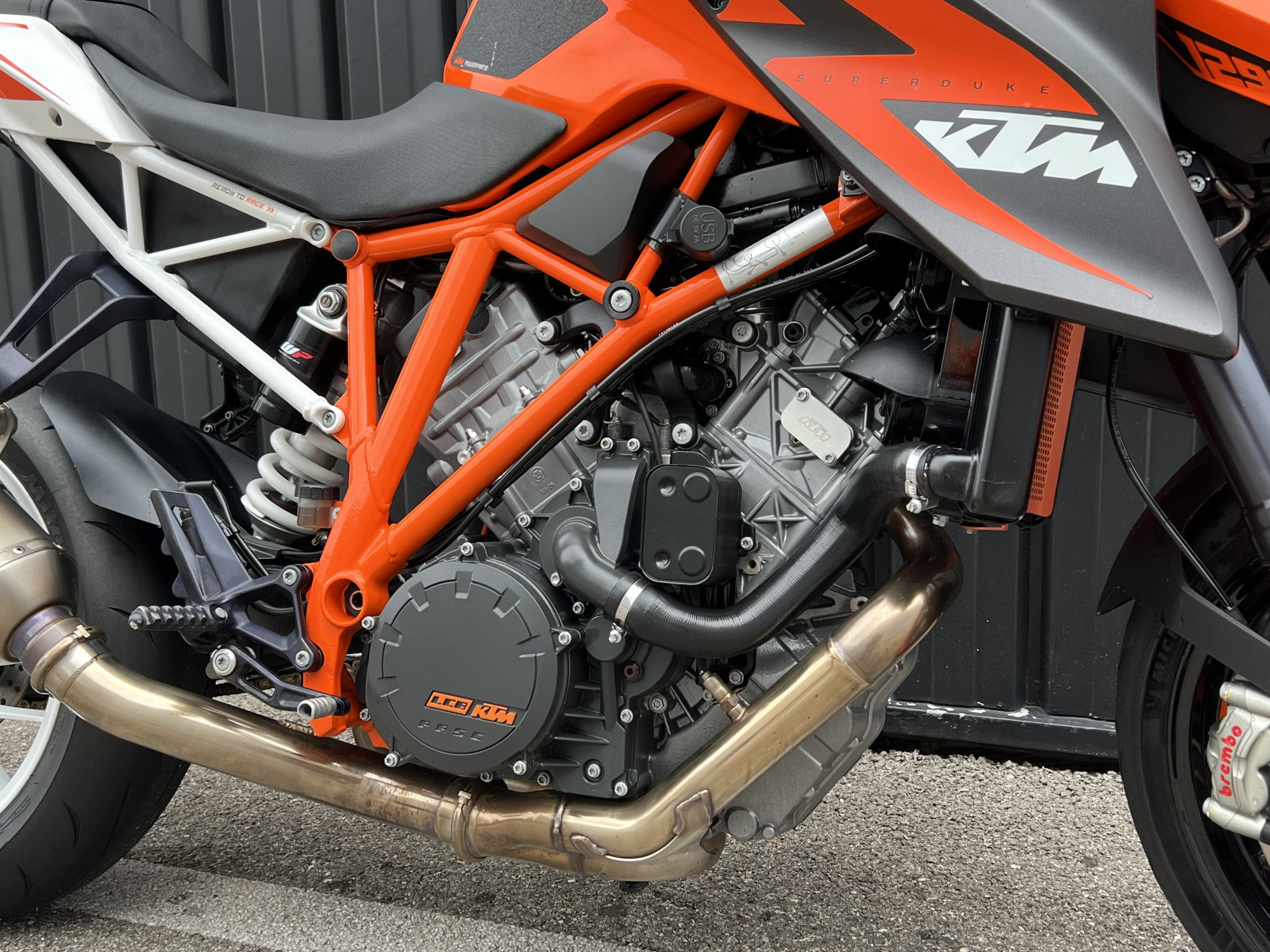 photo de KTM KTM 1290 SUPER DUKE R 2015 1290 occasion de couleur  en vente à St etienne n°3