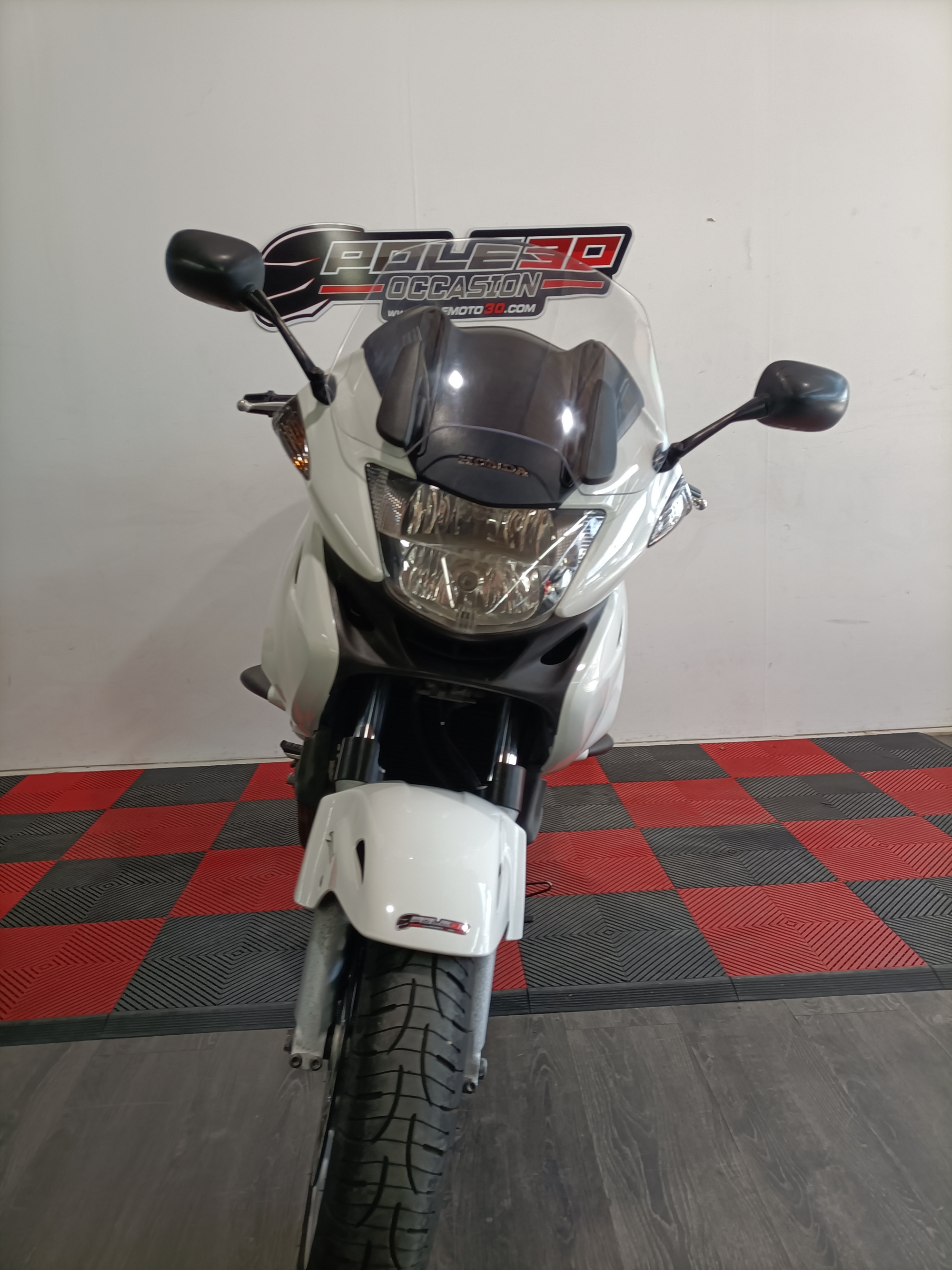 photo de HONDA NT DEAUVILLE 700 700 occasion de couleur  en vente à Nimes n°3