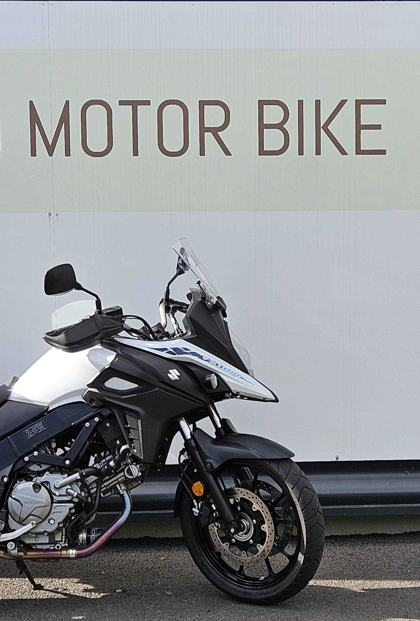 photo de SUZUKI DL 650 V-STROM 650 occasion de couleur  en vente à St Andre Sur Orne n°2