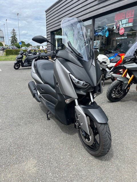 photo de YAMAHA XMAX 300 300 occasion de couleur  en vente à St Doulchard n°2