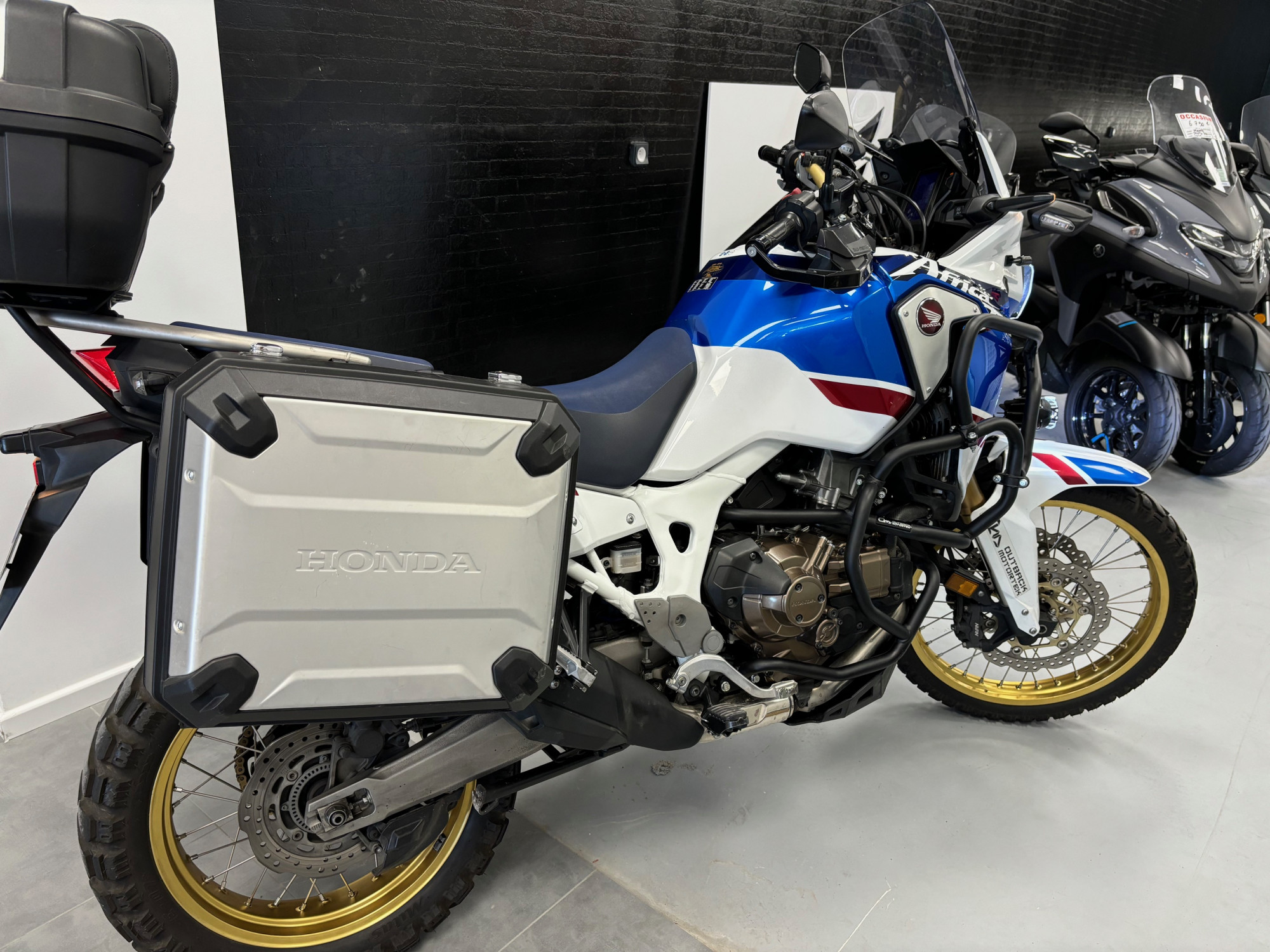 photo de HONDA AFRICA TWIN CRF1000 ADVENTURE SP 1000 occasion de couleur  en vente à Carcassonne n°1