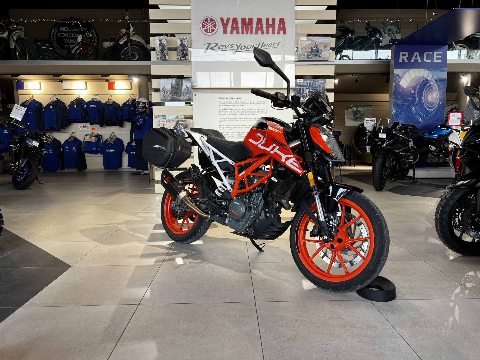 photo de KTM DUKE 390 AKRAPOVIC 67EUR-MOIS* G 390 occasion de couleur  en vente à Roquebrune Sur Argens n°2