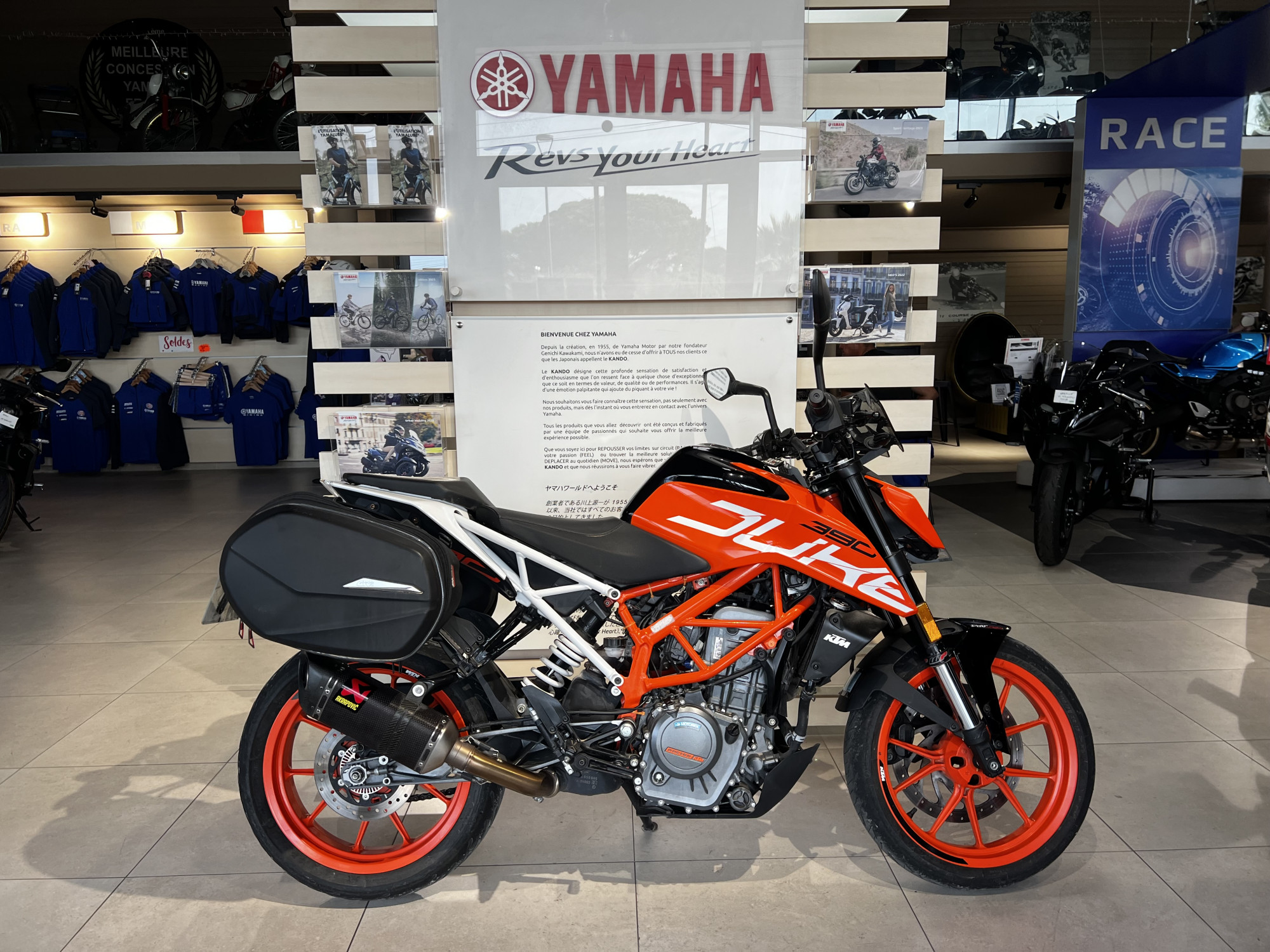 photo de KTM DUKE 390 AKRAPOVIC 67EUR-MOIS* G 390 occasion de couleur  en vente à Roquebrune Sur Argens n°1