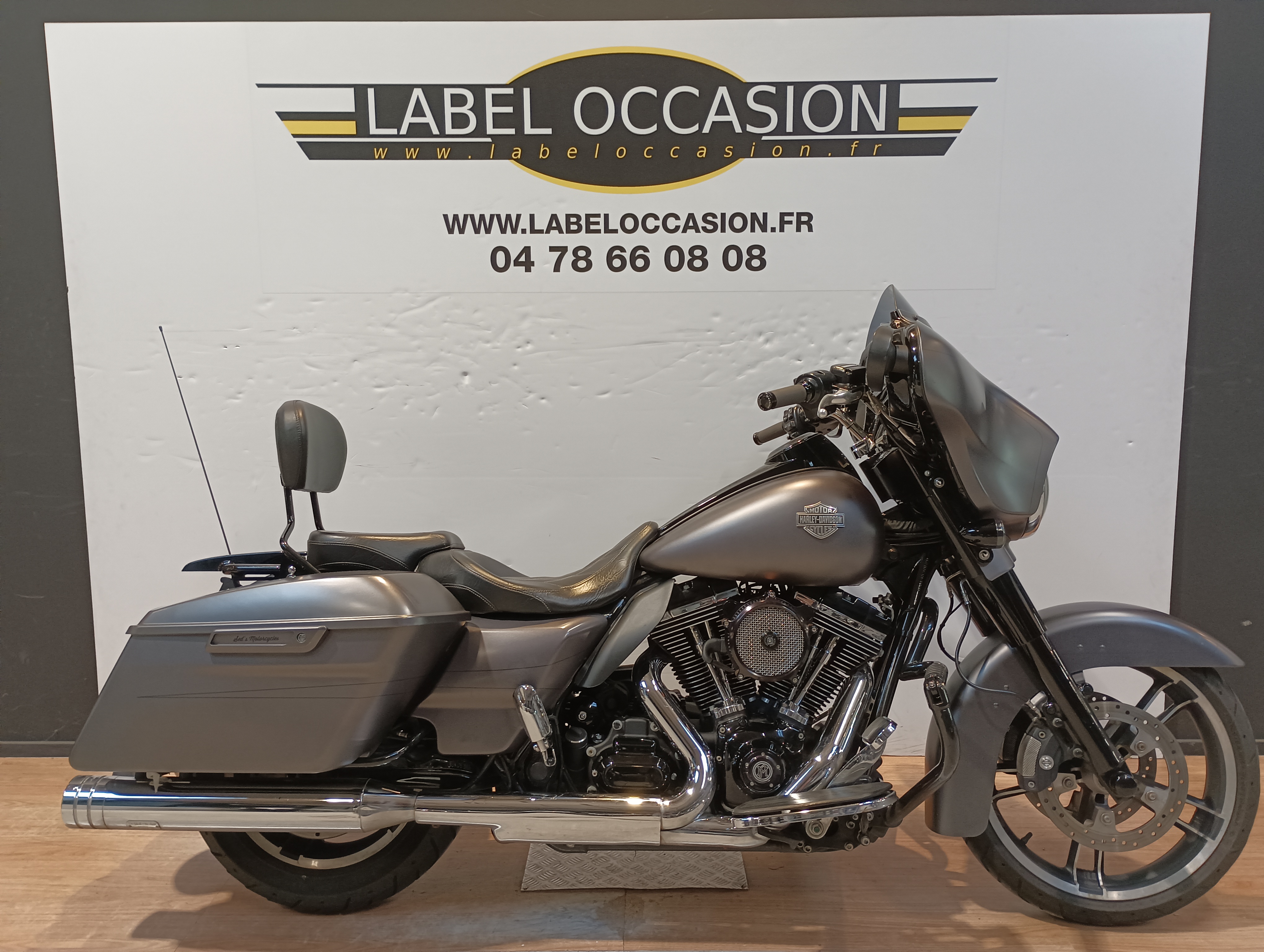 photo de HARLEY DAVIDSON STREET GLIDE 1690 occasion de couleur  en vente à Limonest n°3