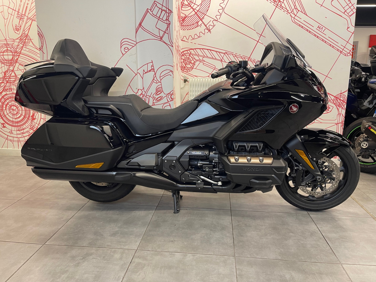 photo de HONDA GL 1800 GOLDWING DCT 1800 occasion de couleur  en vente   Paris 12