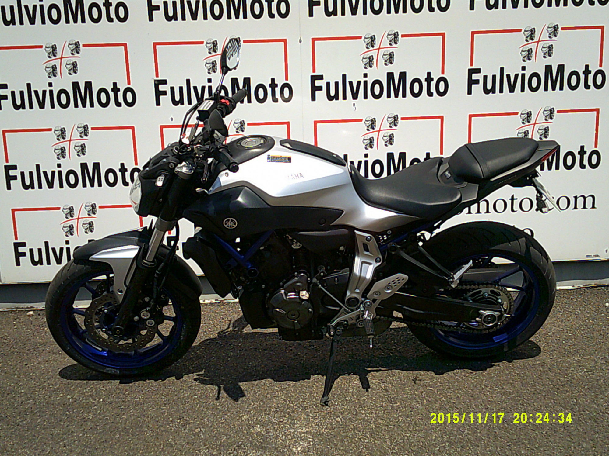 photo de YAMAHA MT-07 689 occasion de couleur  en vente à Arles n°3