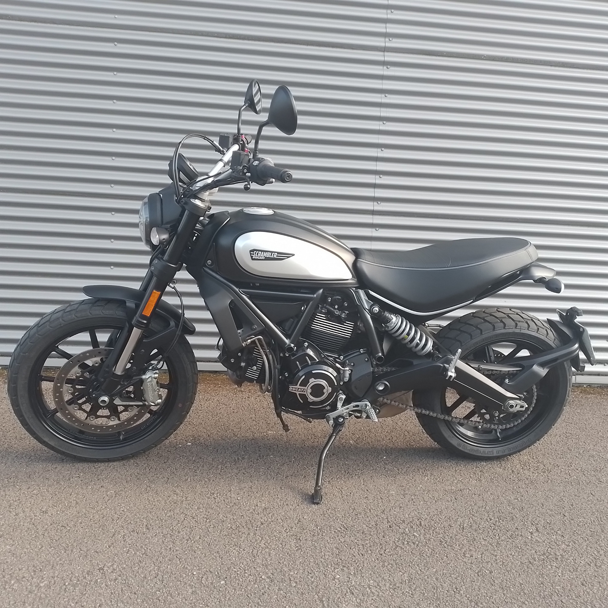 photo de DUCATI SCRAMBLER 800 ICON 803 occasion de couleur  en vente à Chalon Sur Saone n°1