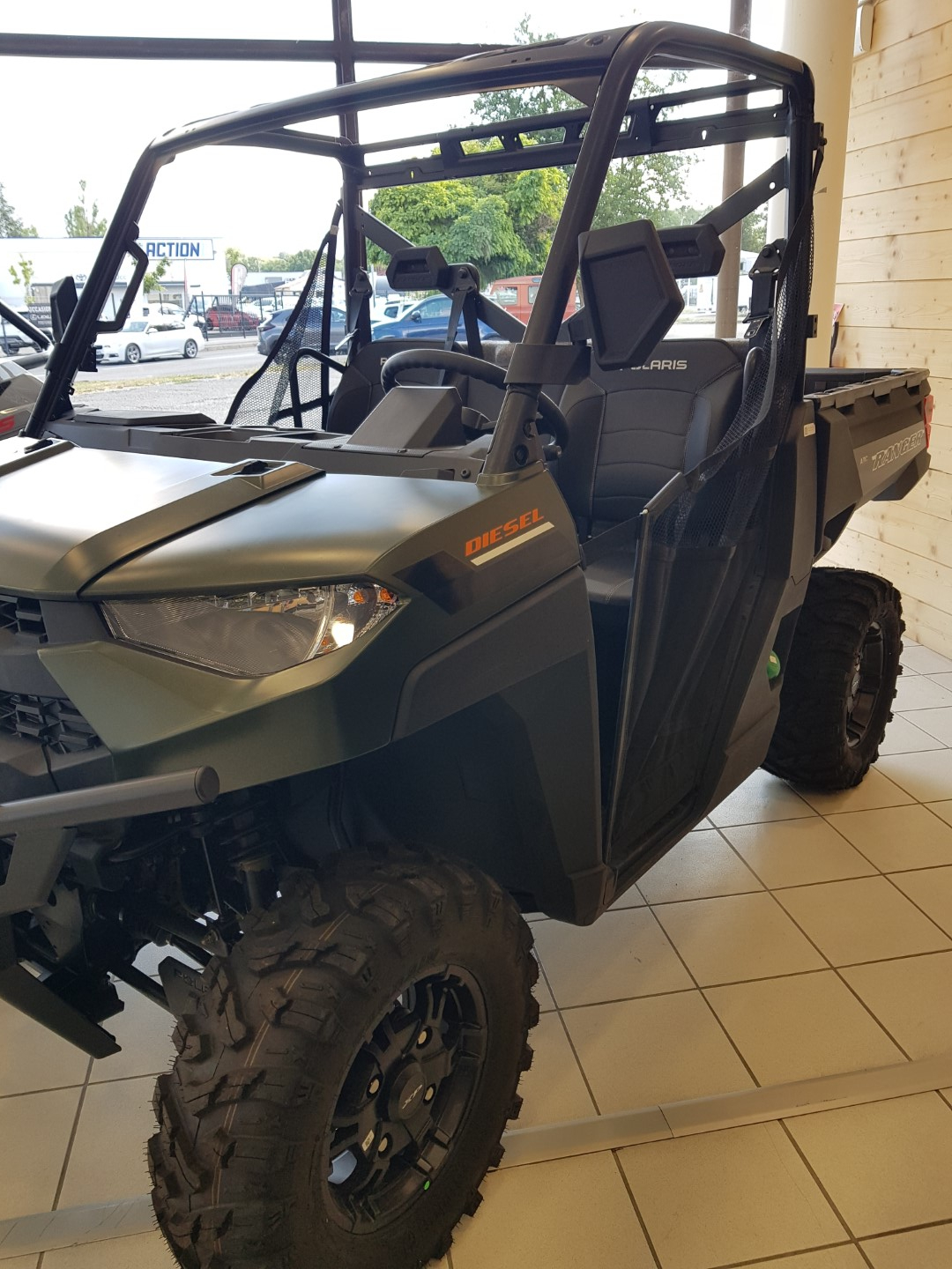 photo de POLARIS RANGER DIESEL 1000 occasion de couleur  en vente à Gap n°2