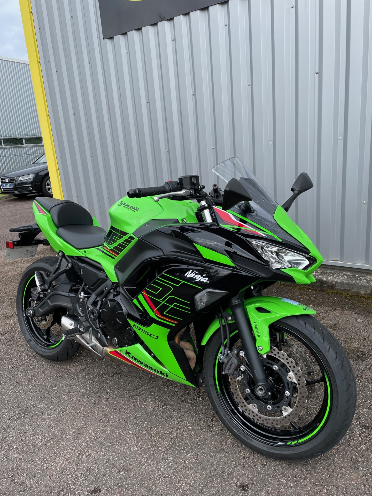 photo de KAWASAKI NINJA 650 649 occasion de couleur  en vente à Varennes Vauzelles n°2