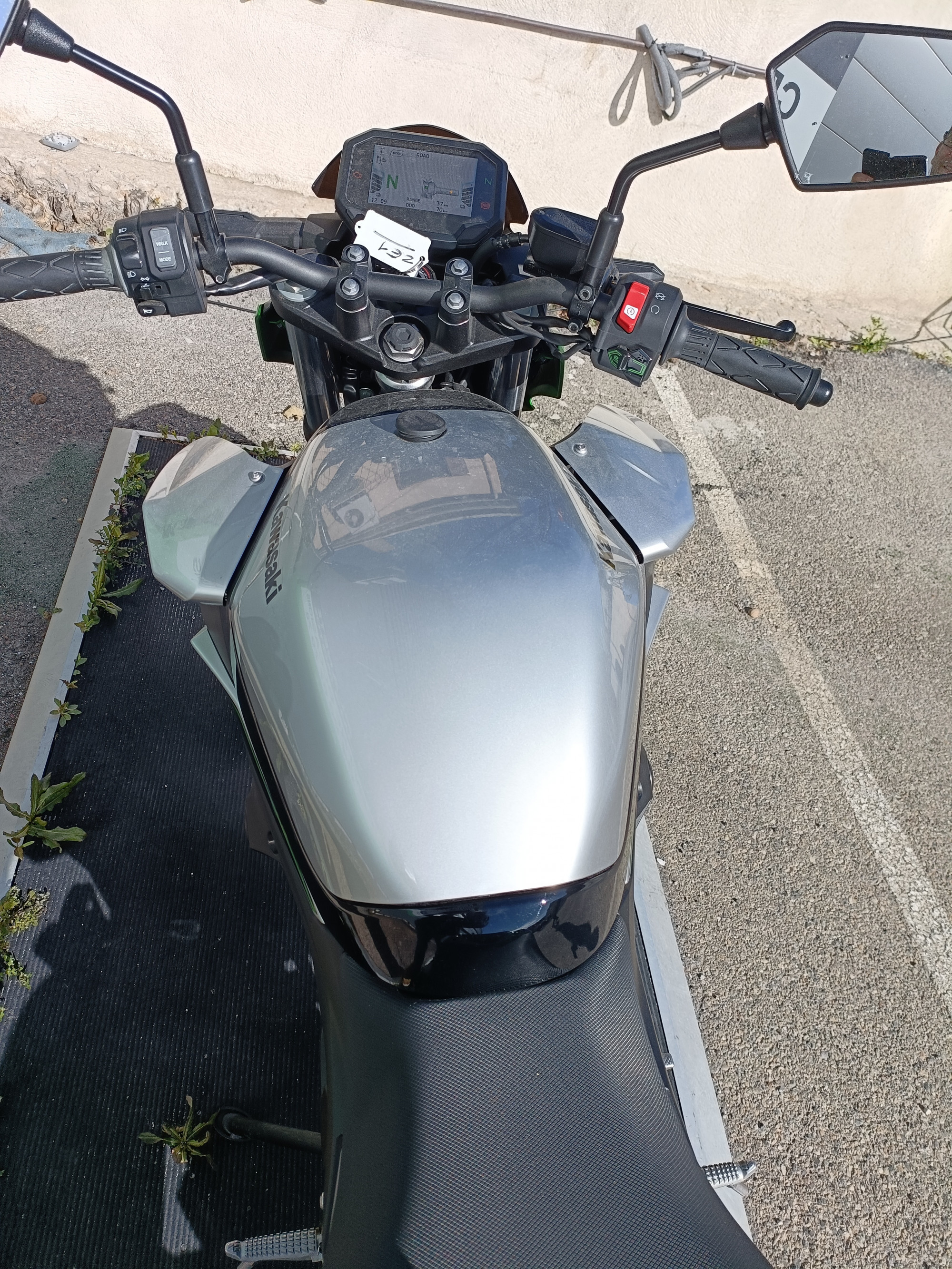 photo de KAWASAKI KAWASAKI ZE-1 ELECTRIQUE 100 KMS 125 occasion de couleur  en vente à Avignon n°2