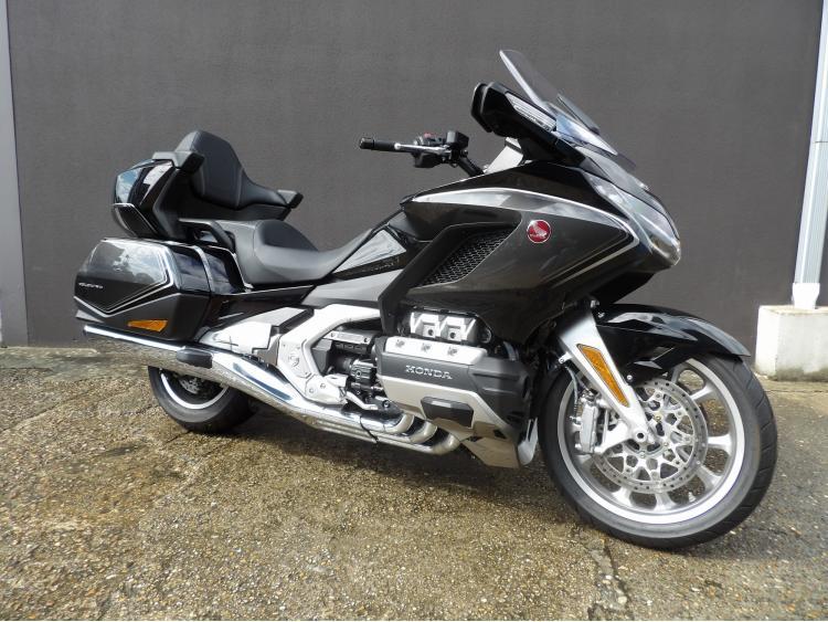 photo de HONDA GL 1800 GOLDWING DCT 1800 occasion de couleur  en vente   Villeneuve St Georges