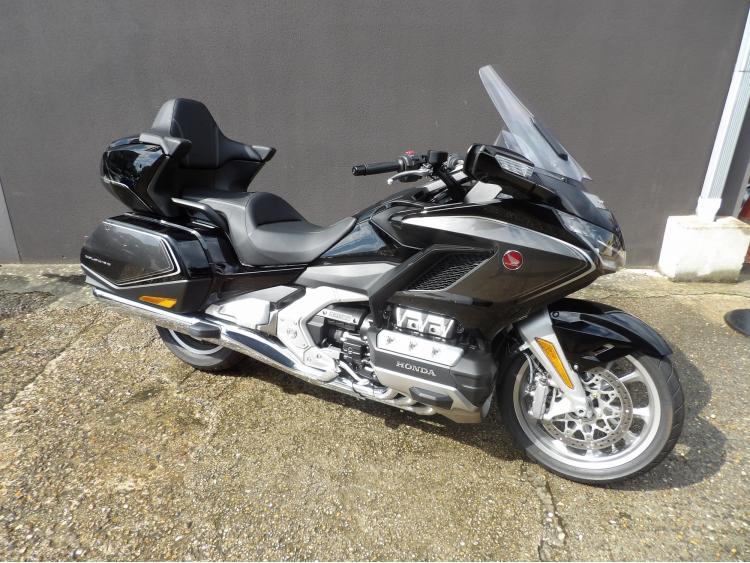 photo de HONDA GL 1800 GOLDWING DCT 1800 occasion de couleur  en vente à Villeneuve St Georges n°2