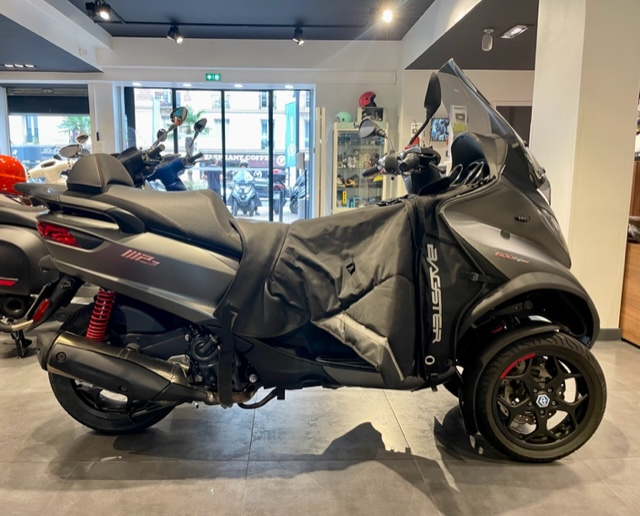 photo de PIAGGIO MP3 500 HPE SPORT ABS-ASR 500 occasion de couleur  en vente à Levallois Perret n°3