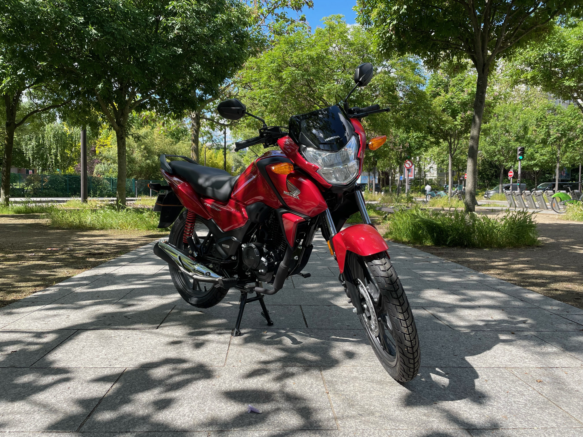 photo de HONDA CB 125 125 occasion de couleur  en vente à Paris 14 n°3