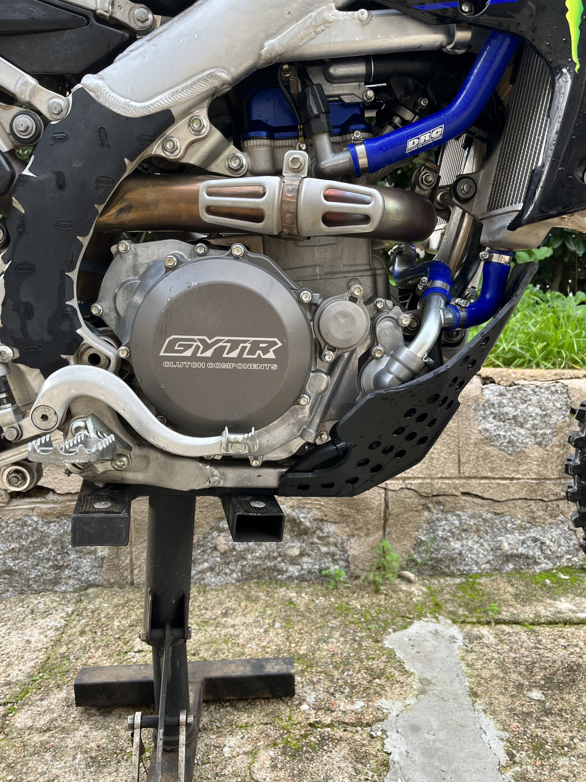 photo de YAMAHA YZ450F MONSTER ENERGY 450 occasion de couleur  en vente à Porto Vecchio n°3