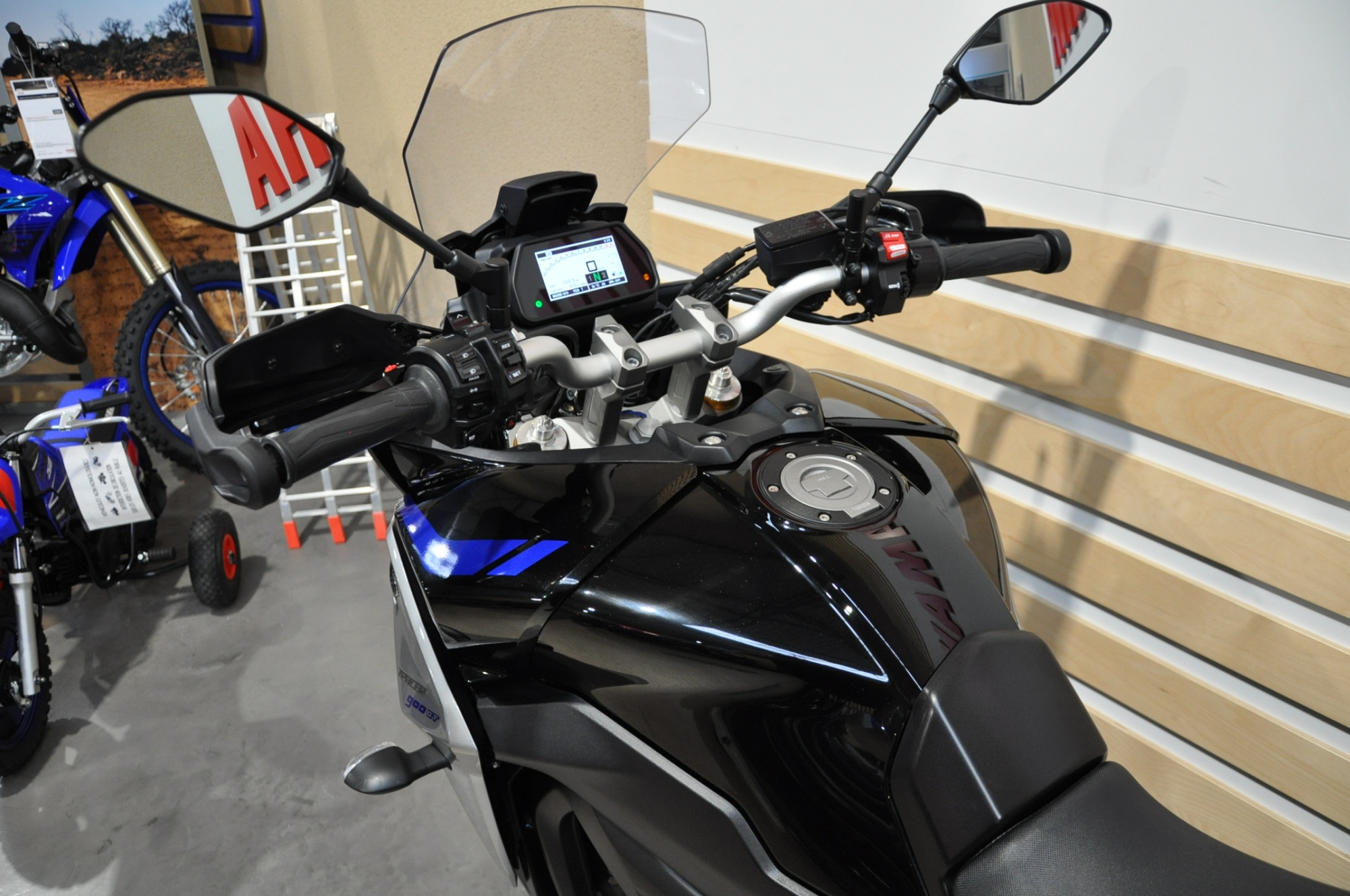 photo de YAMAHA TRACER 900 GT 850 occasion de couleur  en vente à Nancy n°2