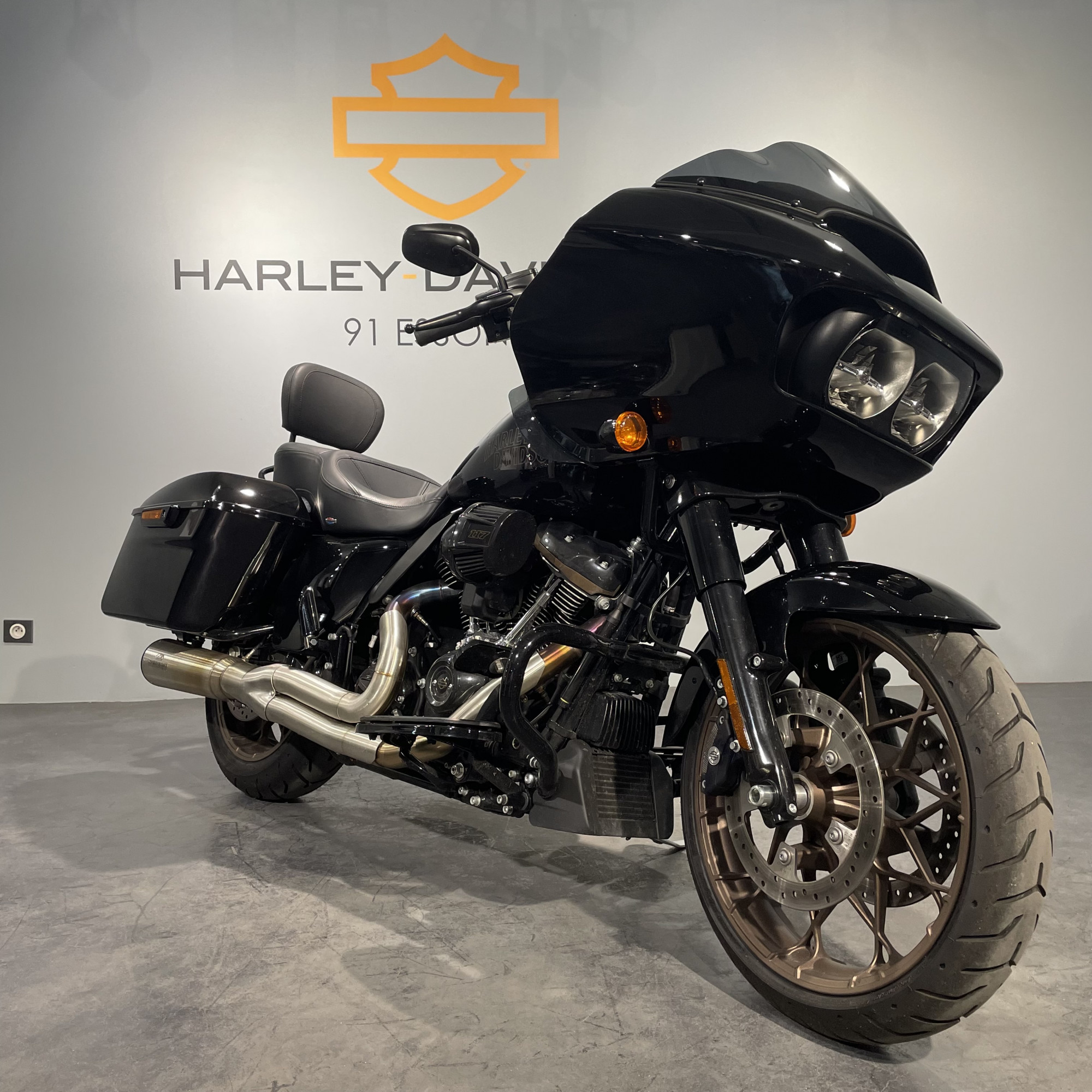 photo de HARLEY DAVIDSON TOURING ROAD GLIDE 1923 ST 1923 occasion de couleur  en vente à Ballainvilliers n°3