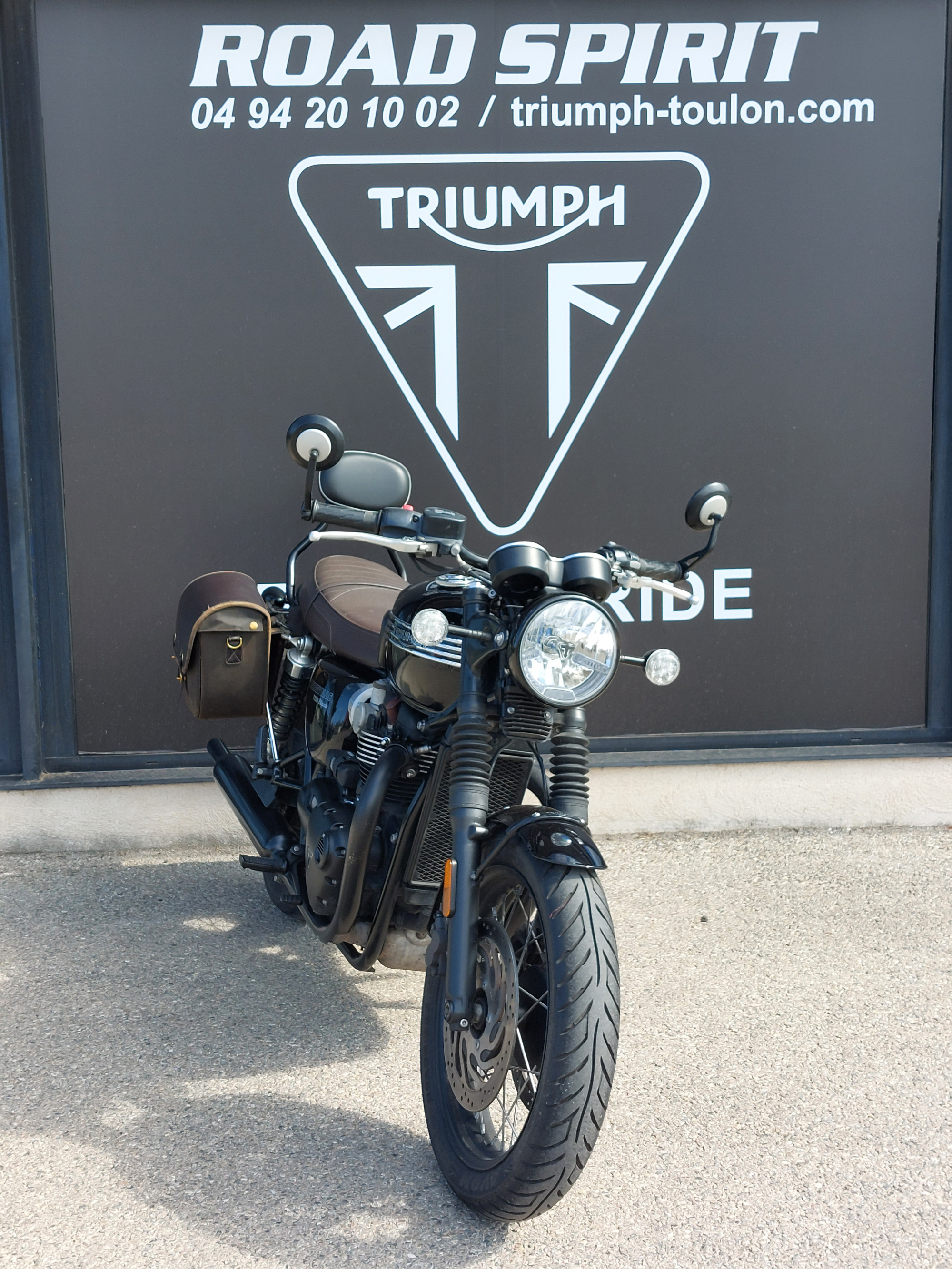 photo de TRIUMPH BONNEVILLE T120 BLACK 1200 occasion de couleur  en vente à Ollioules n°2