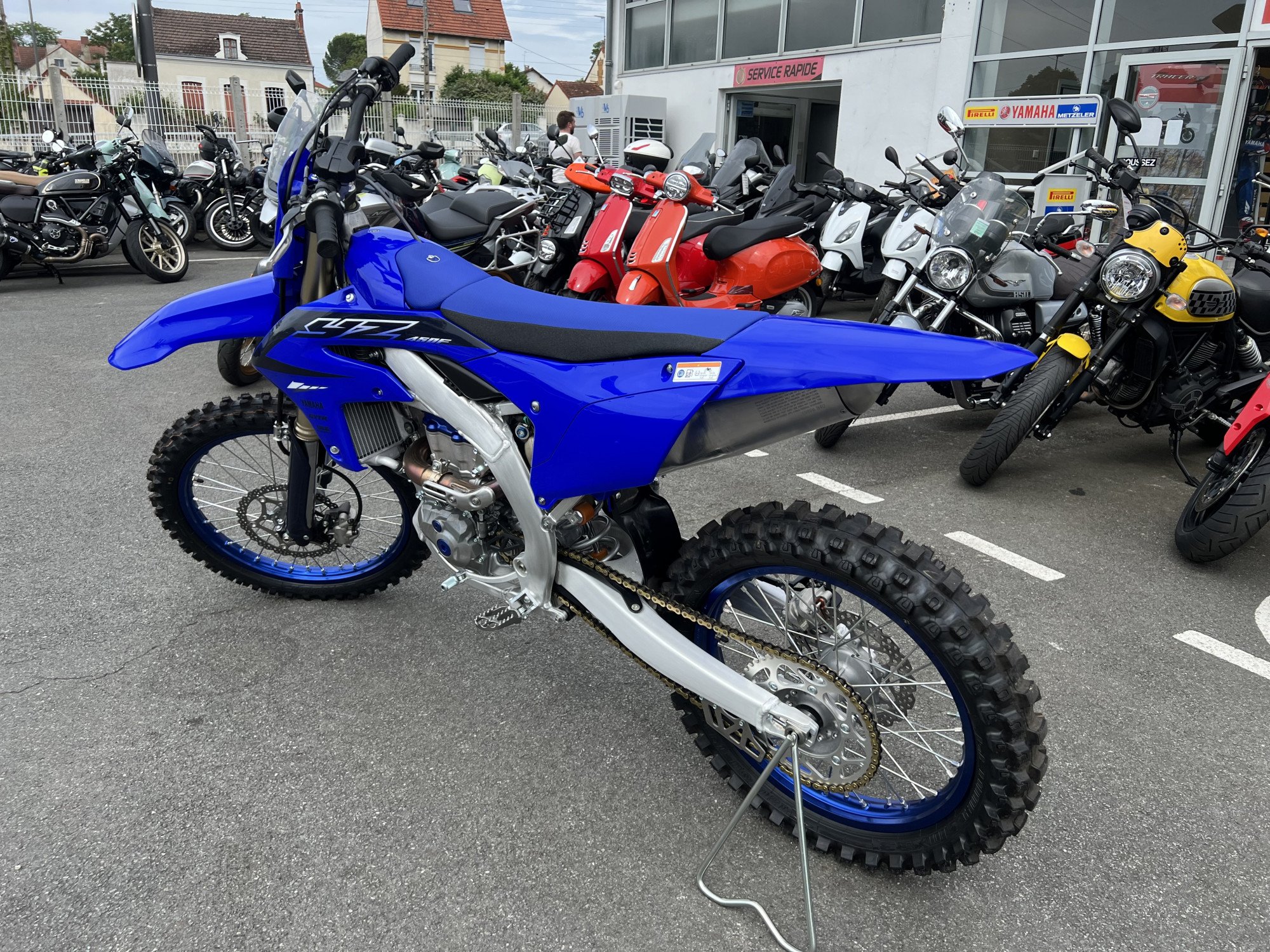 photo de YAMAHA YZ450F 450 occasion de couleur  en vente à Montlucon n°3