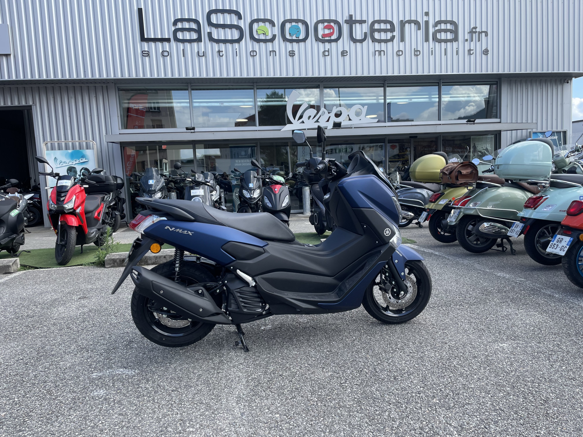 photo de YAMAHA NMAX 125 125 occasion de couleur  en vente à St Martin D Heres n°3