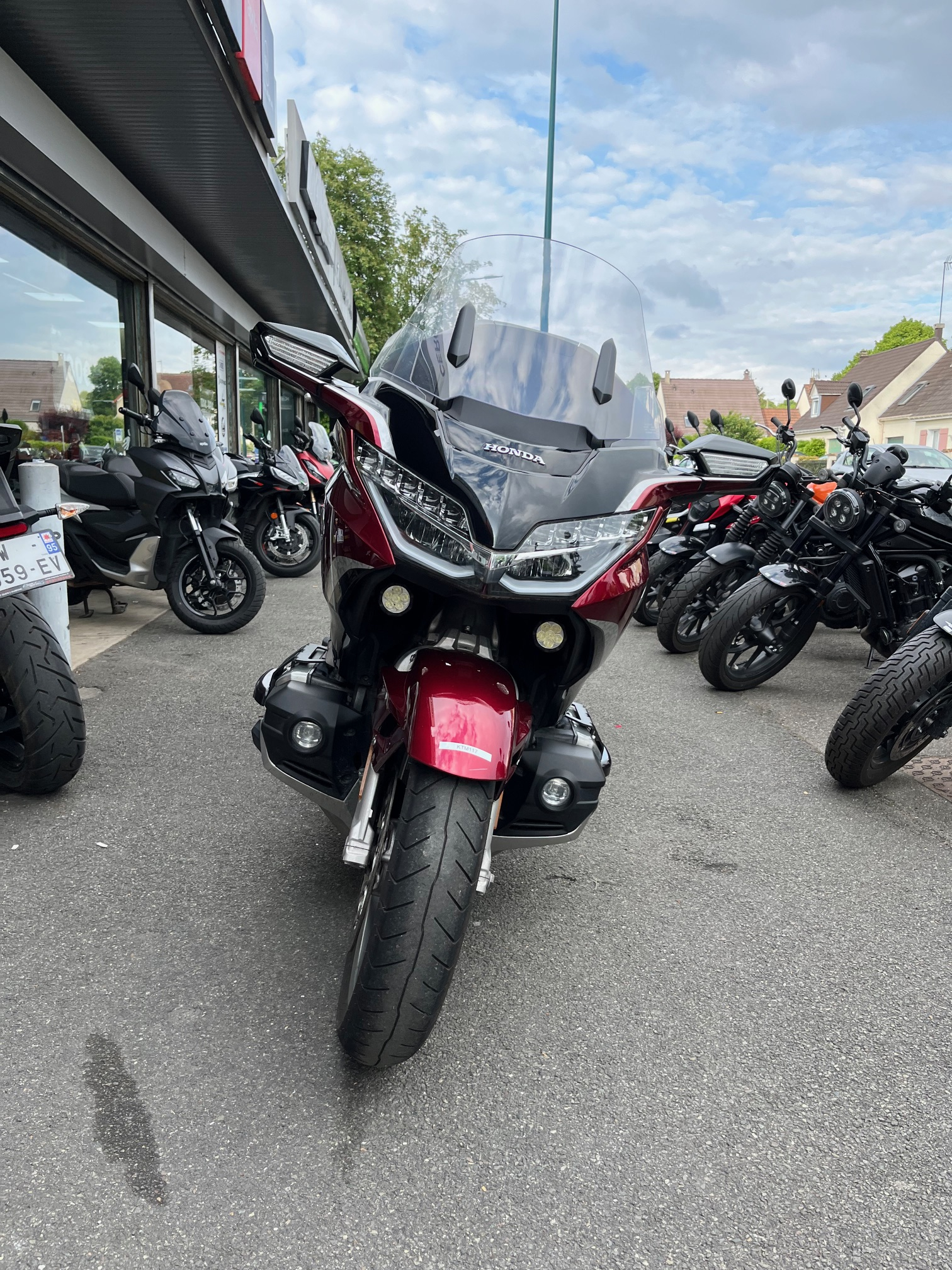 photo de HONDA GL 1800 GOLDWING DCT 1800 occasion de couleur  en vente à St Ouen L Aumone n°3