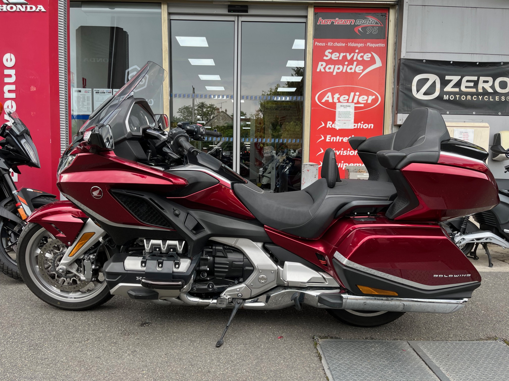 photo de HONDA GL 1800 GOLDWING DCT 1800 occasion de couleur  en vente à St Ouen L Aumone n°2