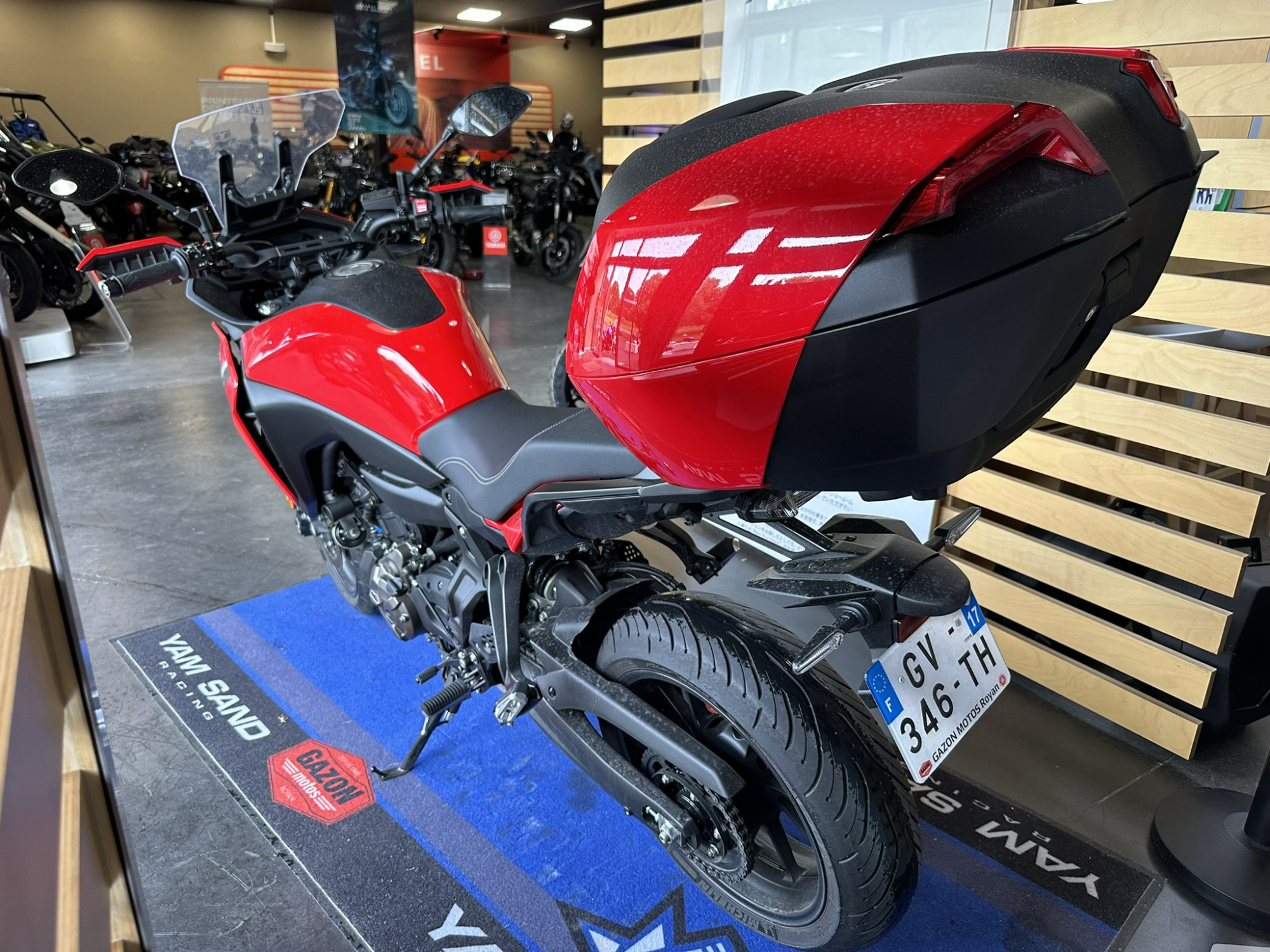 photo de YAMAHA TRACER 7 689 occasion de couleur  en vente   Royan