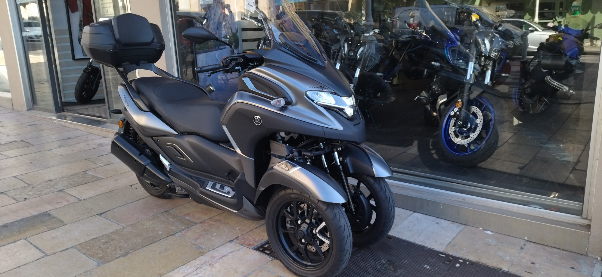 photo de YAMAHA TRICITY 300 300 occasion de couleur  en vente à Toulon n°2