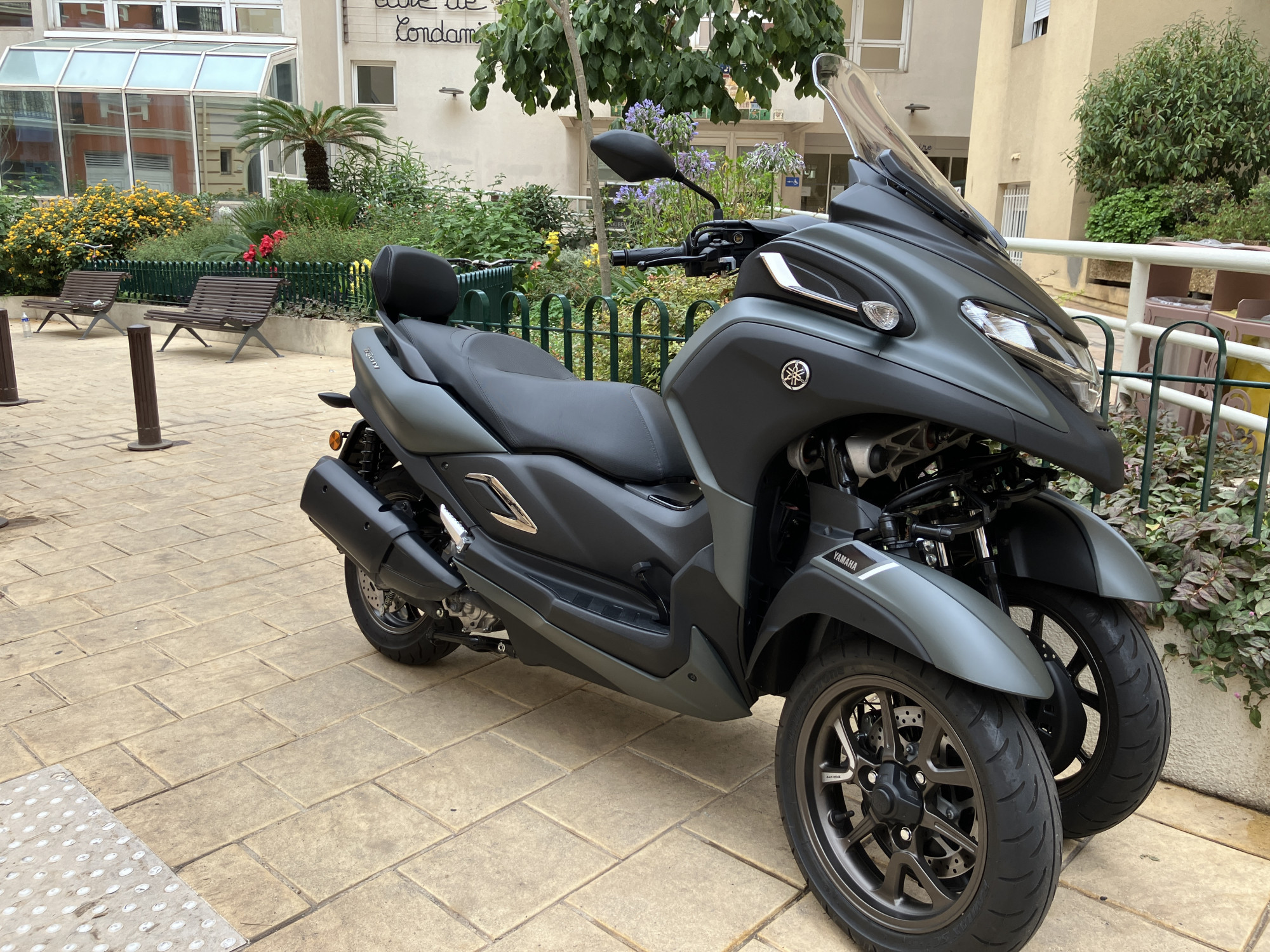 photo de YAMAHA TRICITY 300 300 occasion de couleur  en vente   Monaco