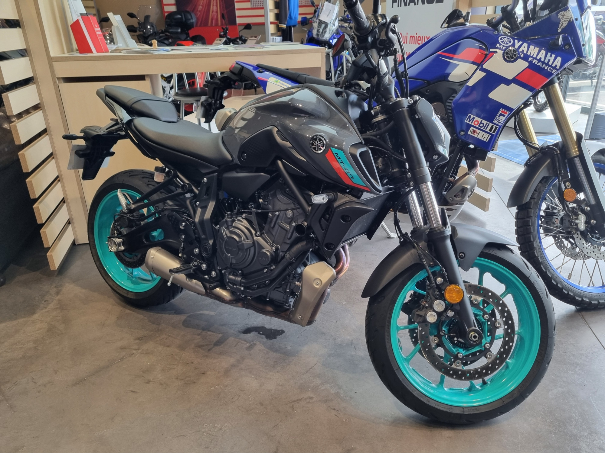 photo de YAMAHA MT-07 (47.5CV) 695 occasion de couleur  en vente à Nemours n°3