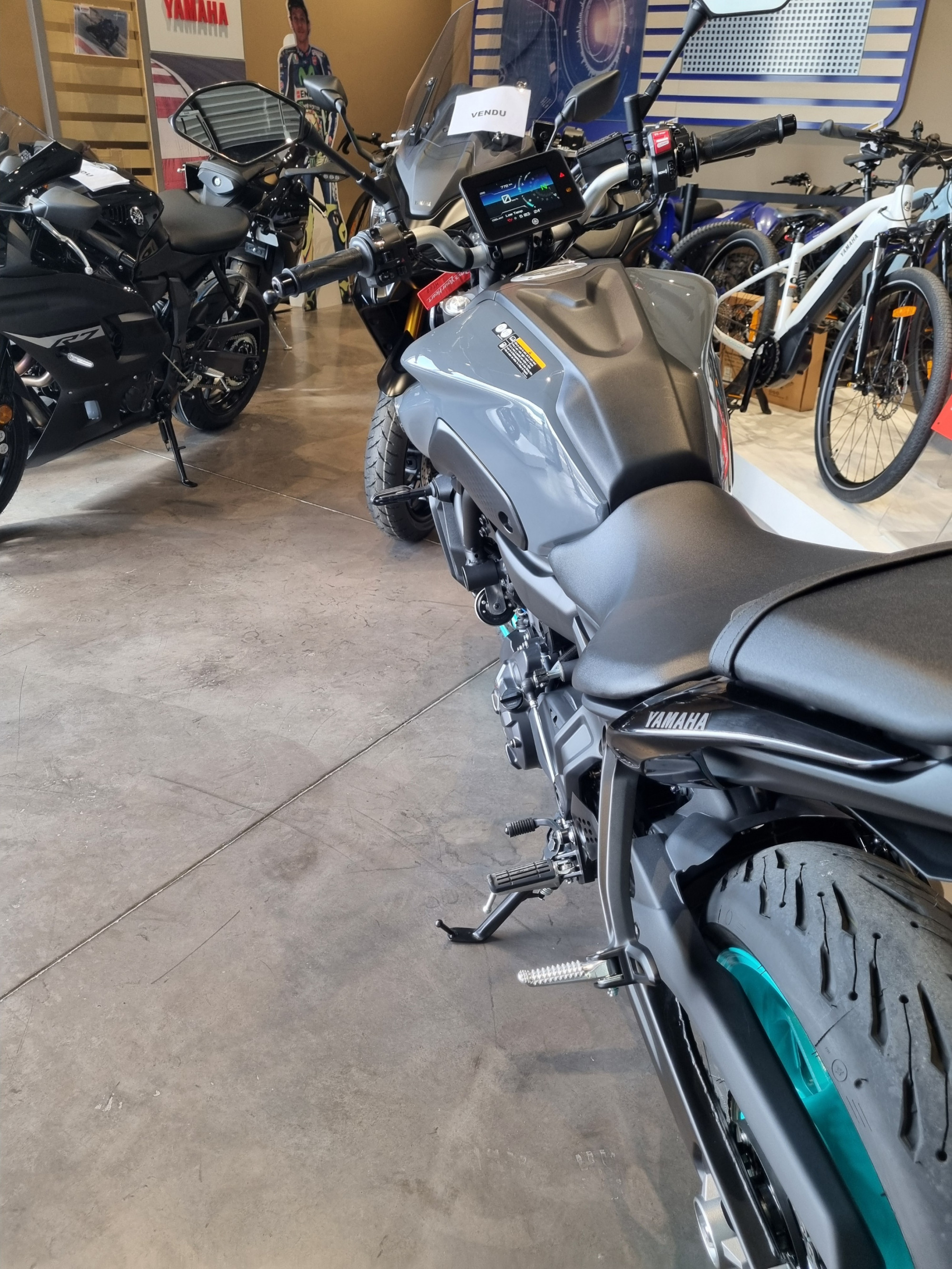 photo de YAMAHA MT-07 (47.5CV) 695 occasion de couleur  en vente   Nemours