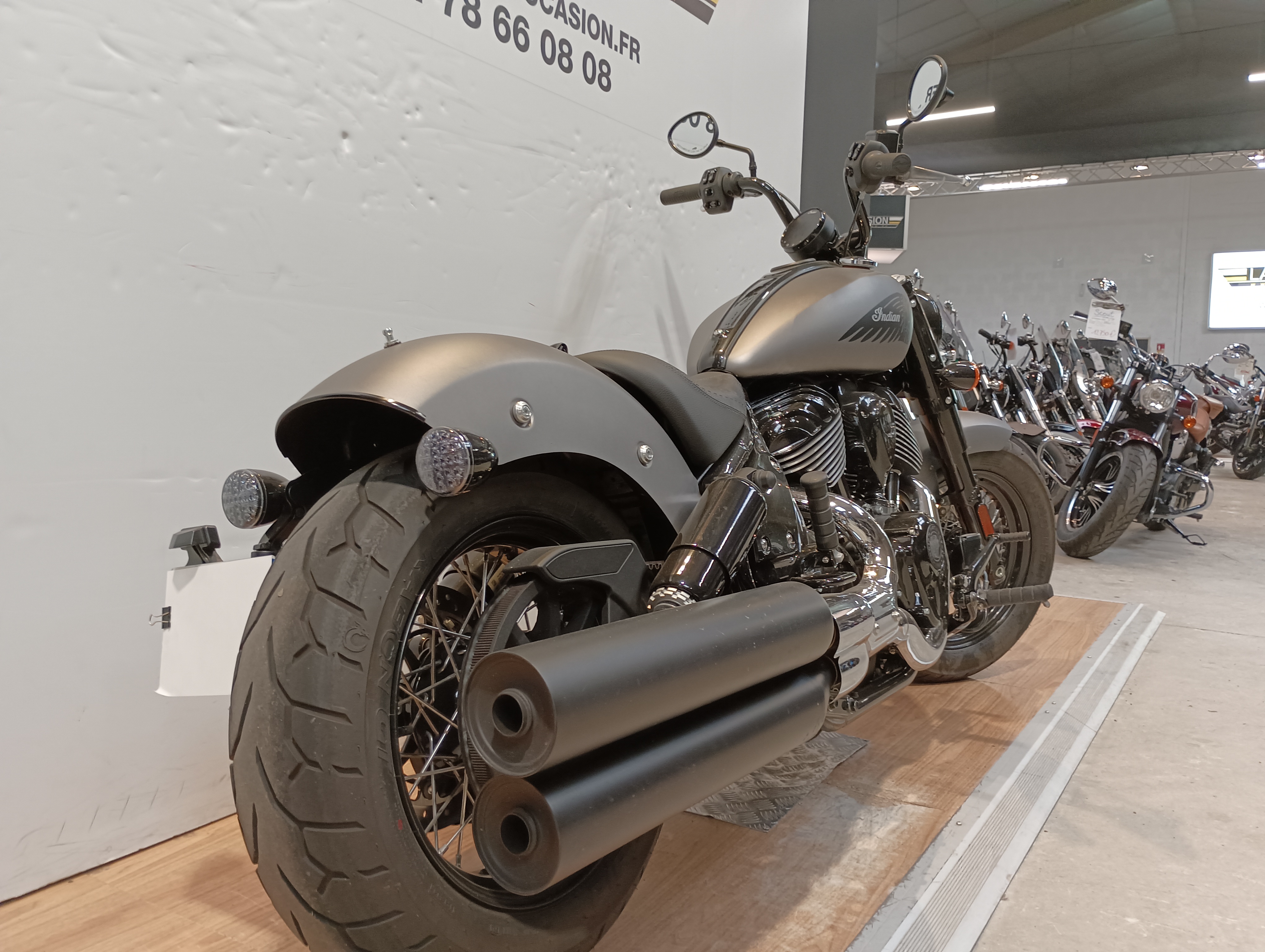 photo de INDIAN CHIEF BOBBER DARK HORSE 1900 occasion de couleur  en vente à Limonest n°3