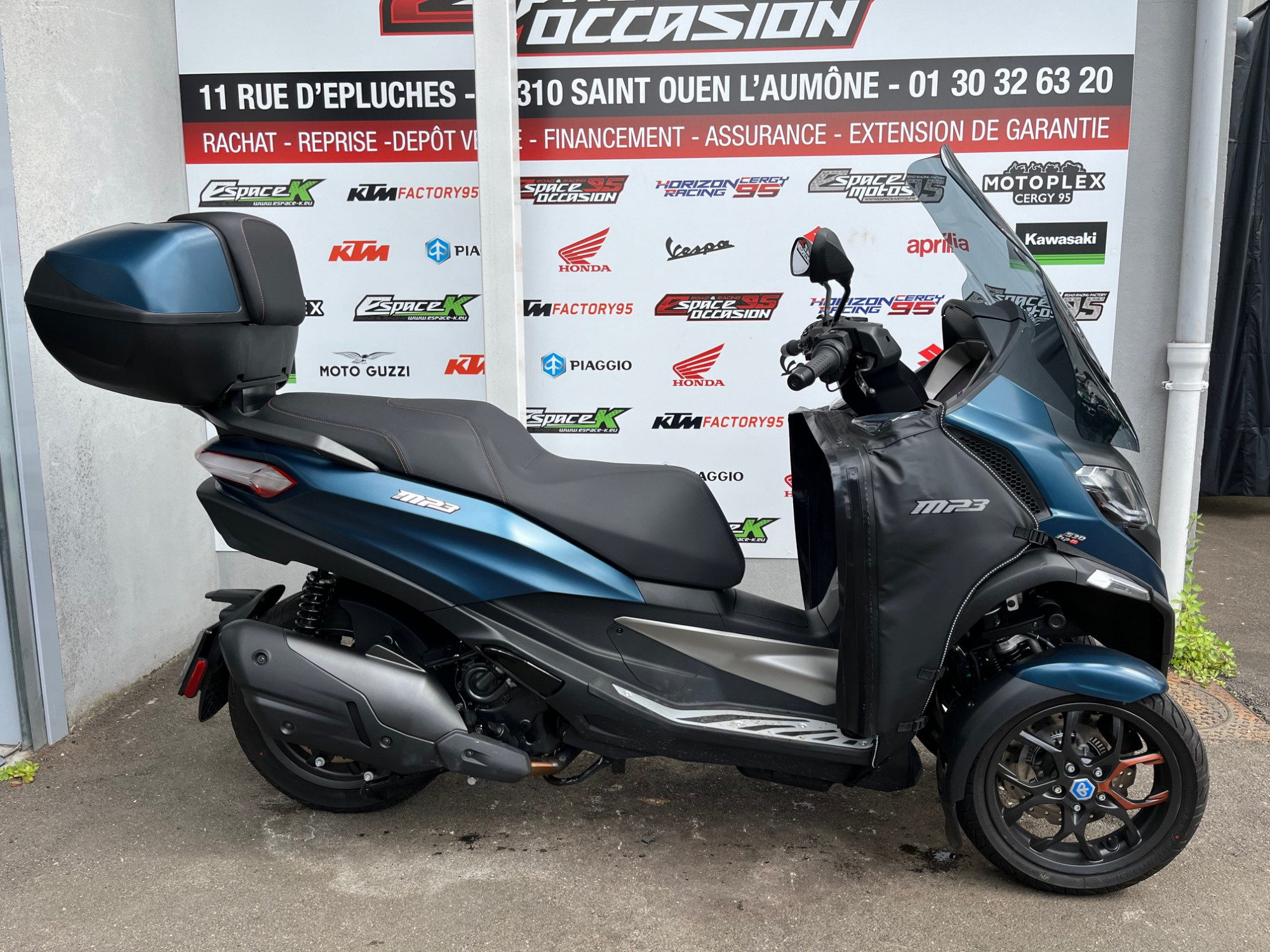 photo de PIAGGIO MP3 530 HPE EXCLUSIVE 530 occasion de couleur  en vente à St Ouen L Aumone n°2