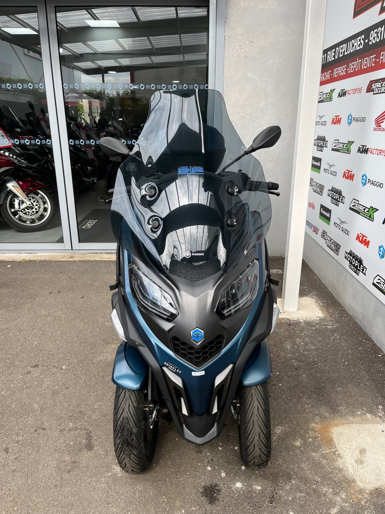 photo de PIAGGIO MP3 530 HPE EXCLUSIVE 530 occasion de couleur  en vente à St Ouen L Aumone n°1