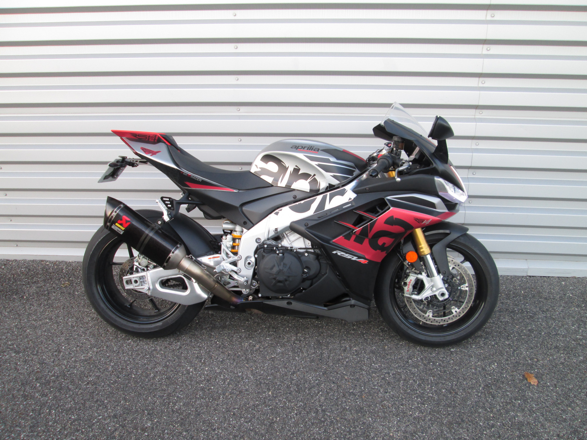 photo de APRILIA RSV4 1100 RR 1100 occasion de couleur  en vente à Auch n°3