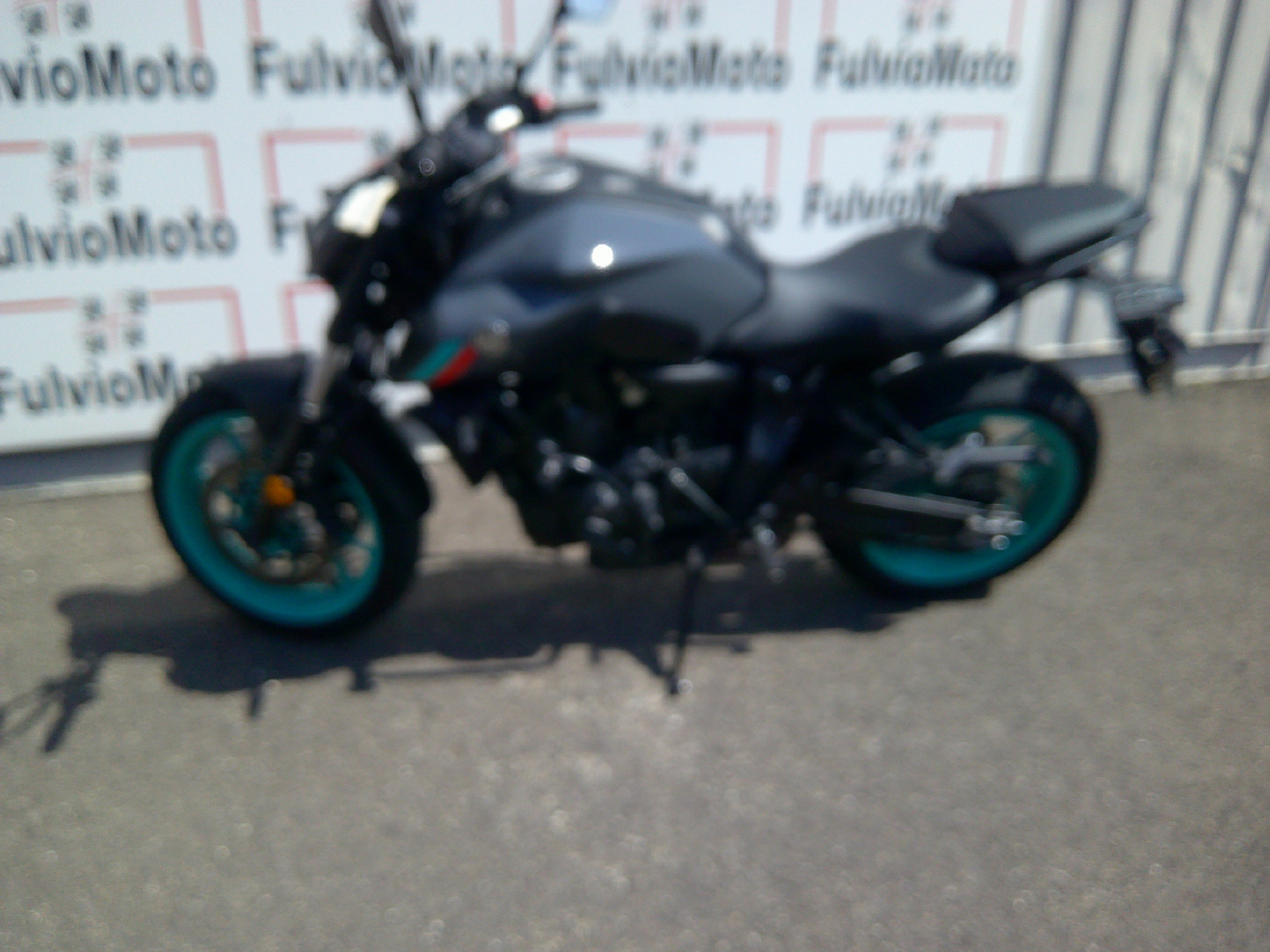 photo de YAMAHA MT-07 689 occasion de couleur  en vente à Arles n°2