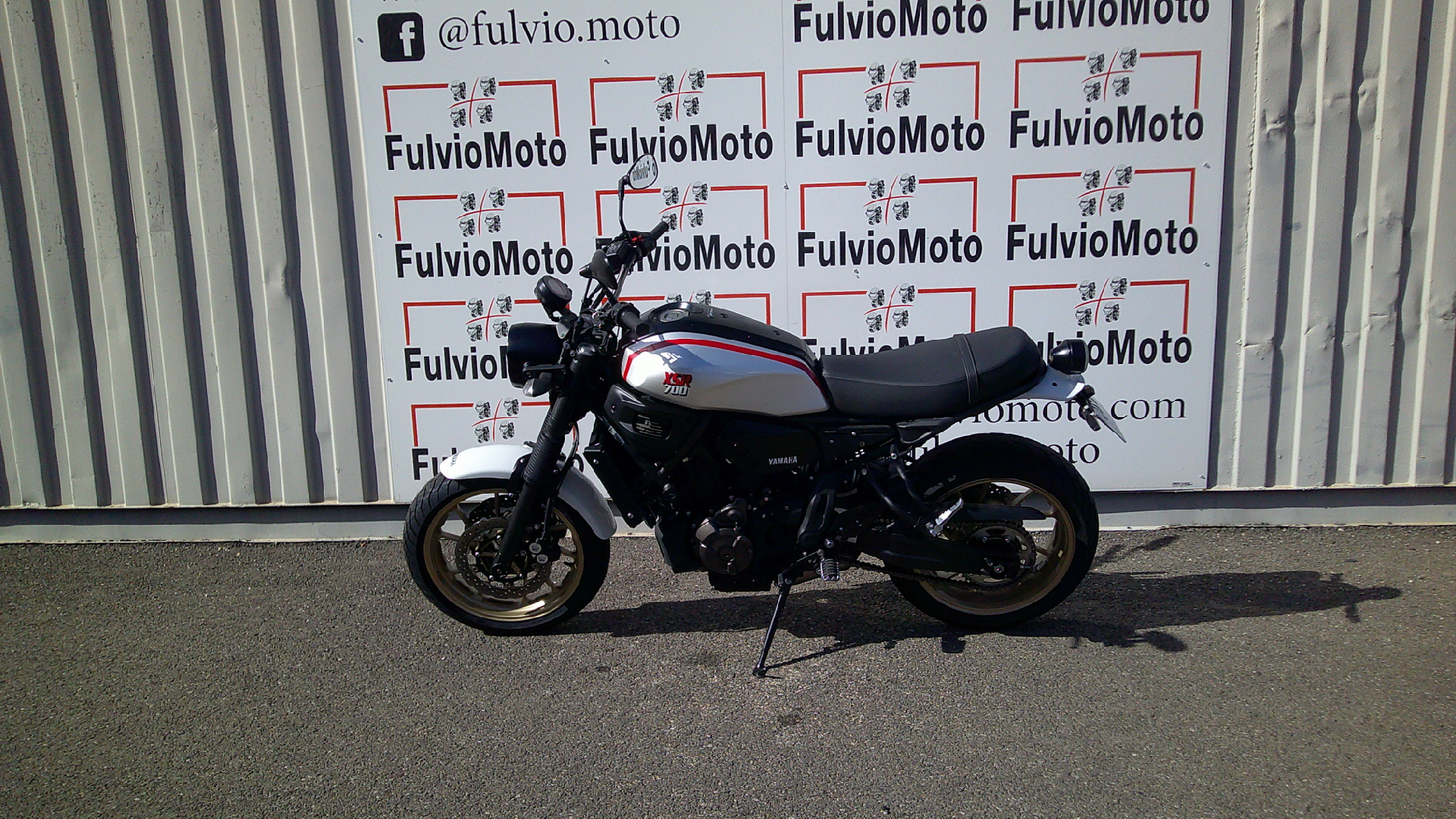 photo de YAMAHA XSR 700 XTRIBUTE 689 occasion de couleur  en vente à Arles n°2