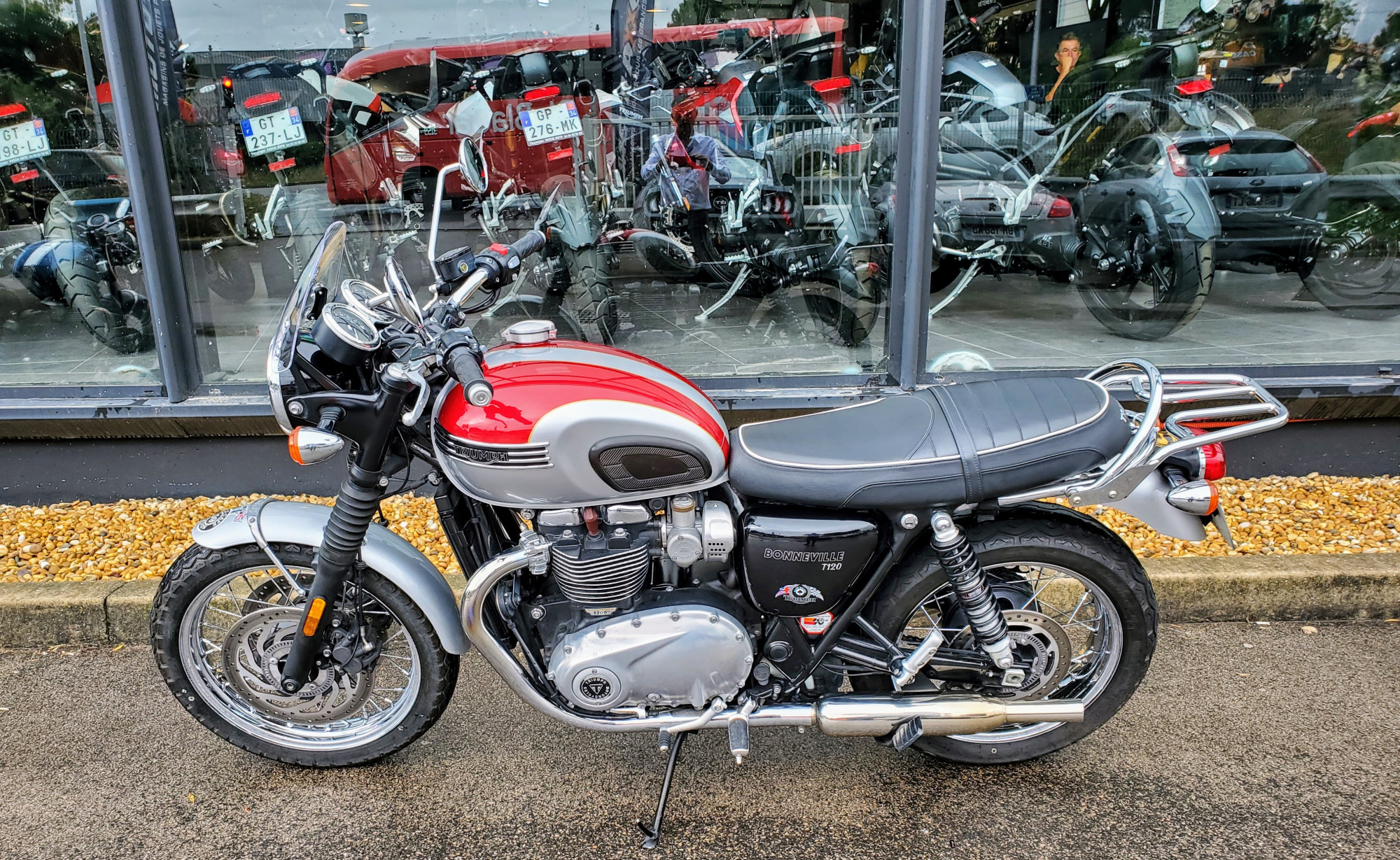 photo de TRIUMPH BONNEVILLE T120 1200 occasion de couleur  en vente à Montpellier n°1