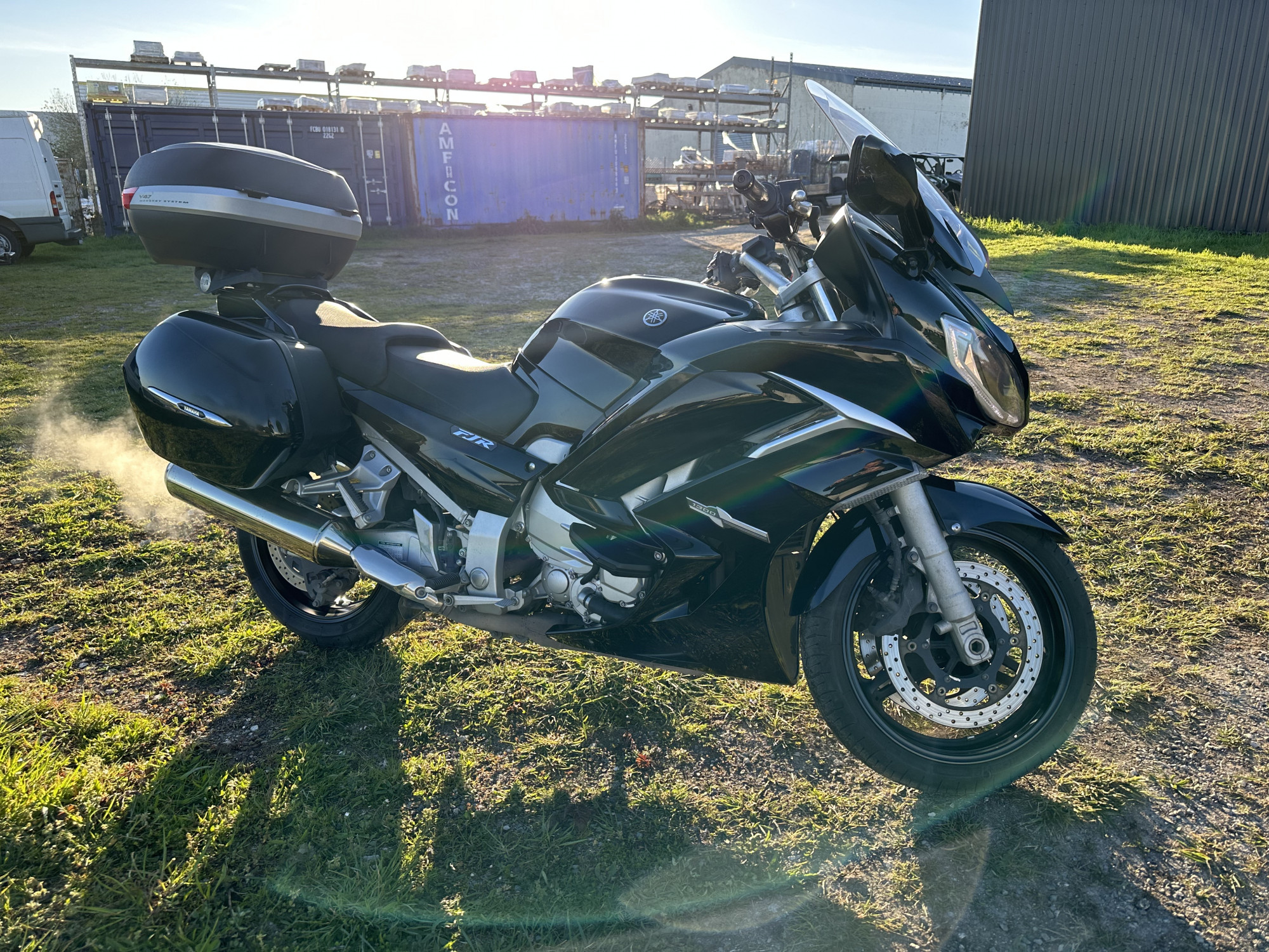 photo de YAMAHA FJR 1300 occasion de couleur  en vente à Royan n°1