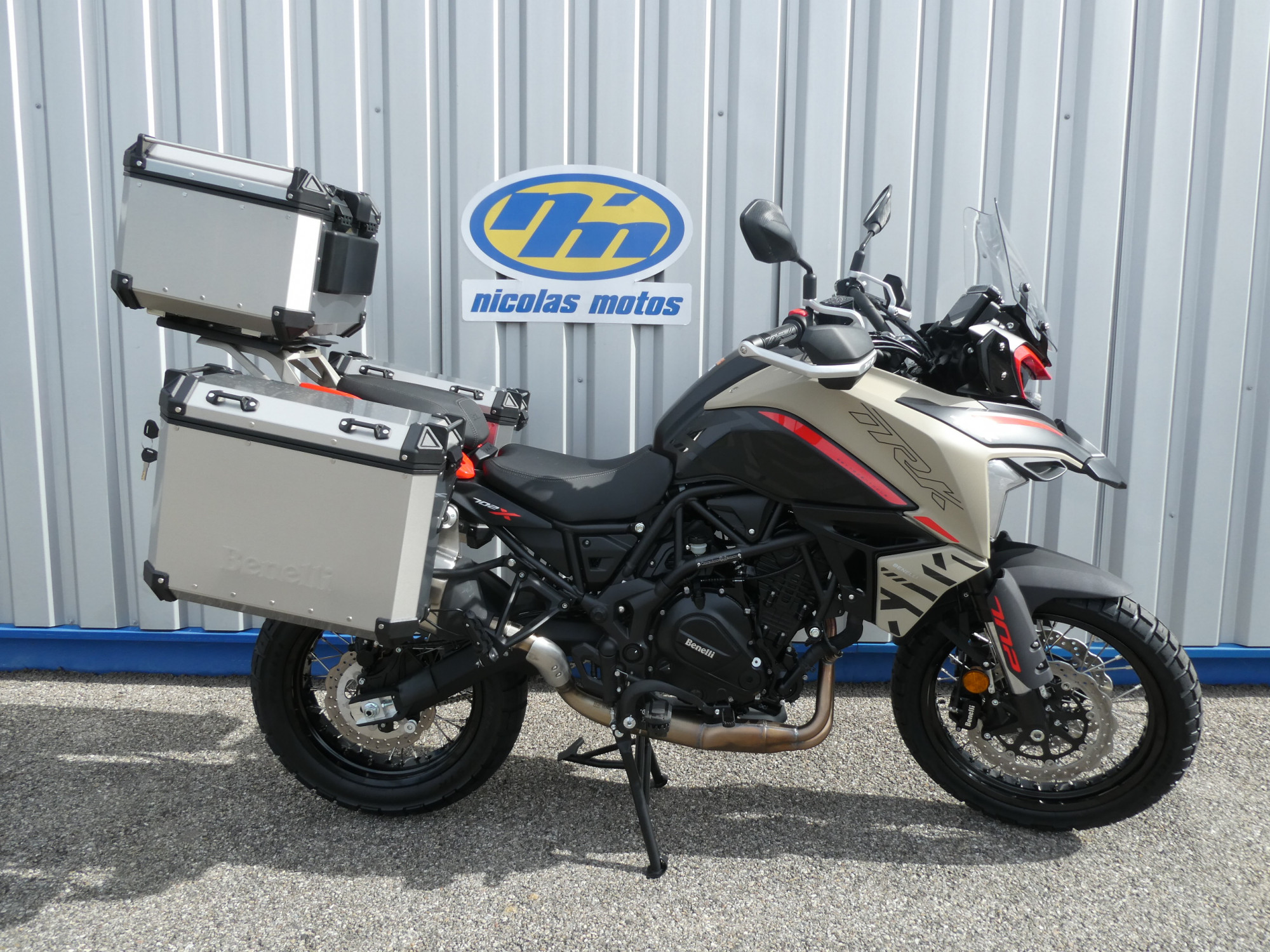 photo de BENELLI TRK 702 X 700 occasion de couleur  en vente à Annonay n°2