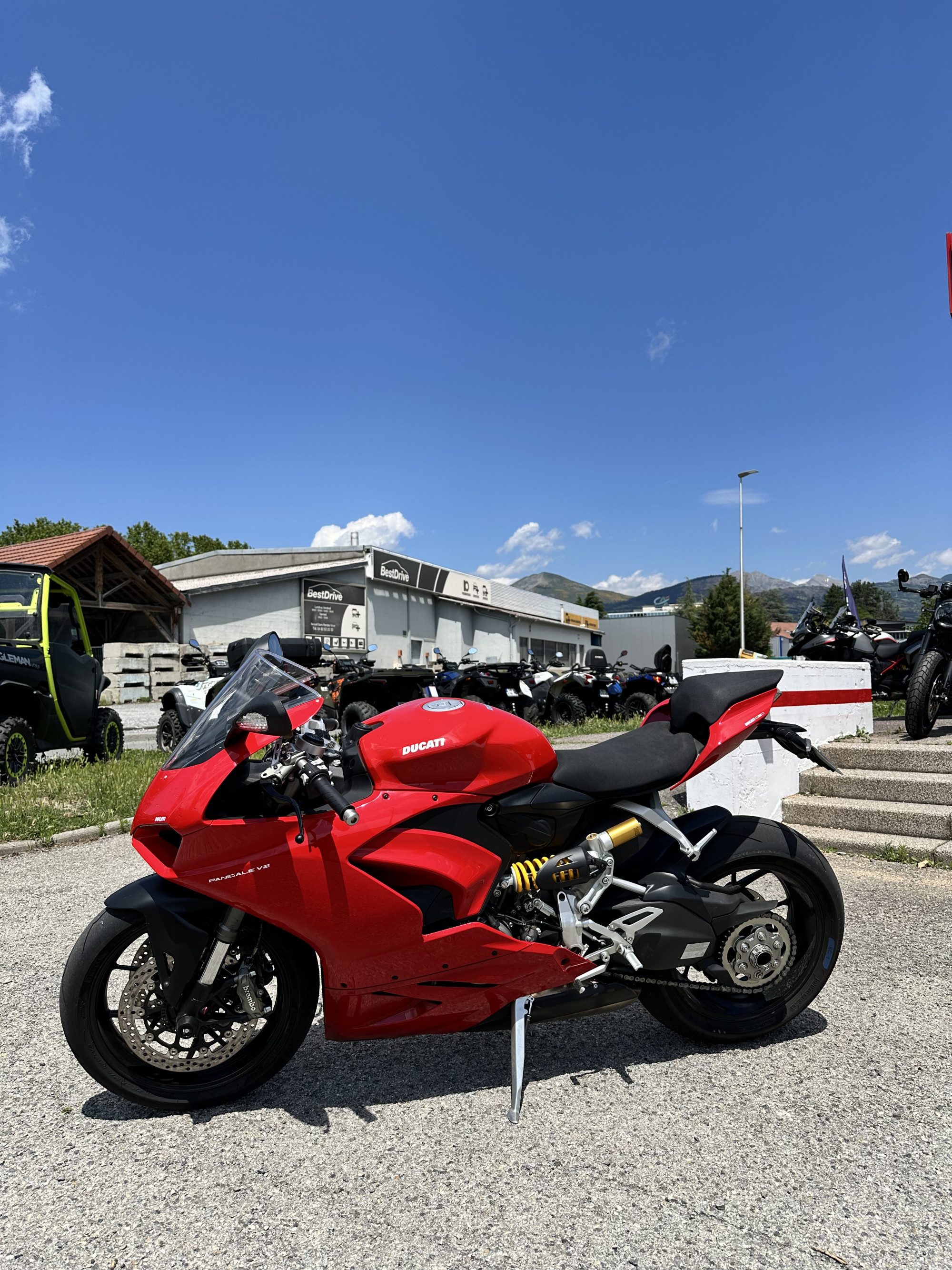 photo de DUCATI DUCATI PANIGALE V2 RED ABS 950 occasion de couleur  en vente   Gap