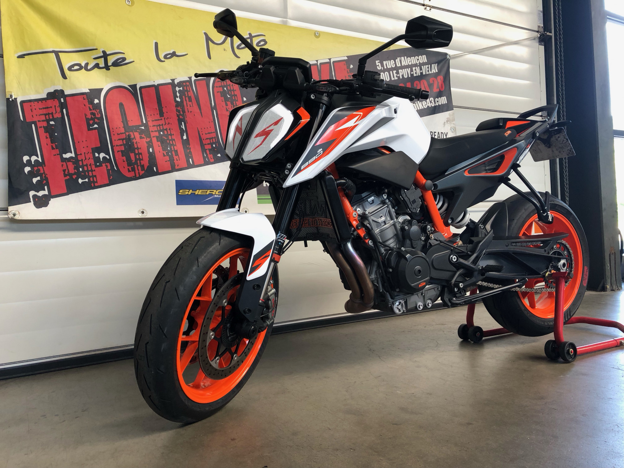 photo de KTM 890 DUKE R 890 occasion de couleur  en vente à St Germain Laprade n°3