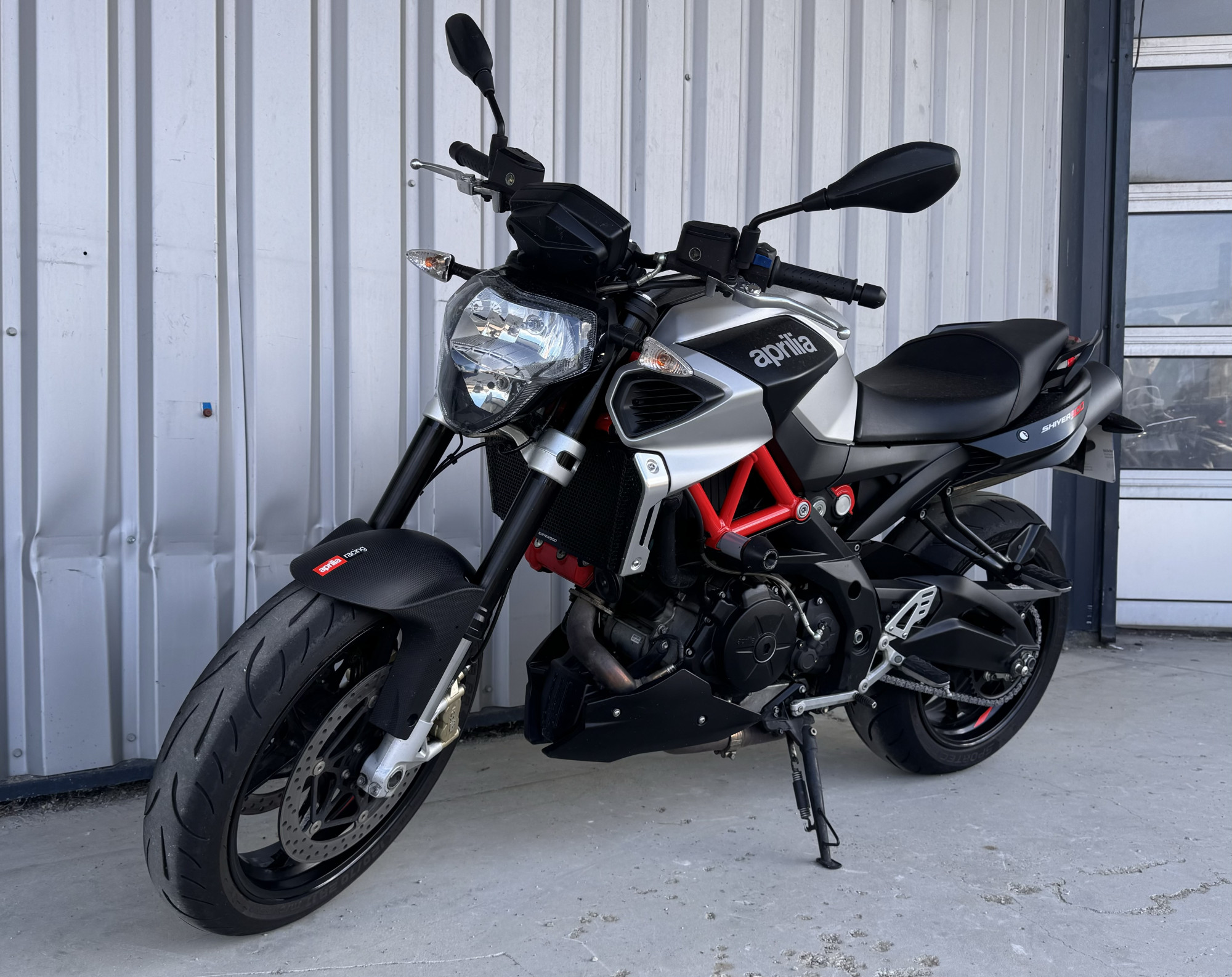 photo de APRILIA SHIVER 900 896 occasion de couleur  en vente à Pontarlier n°3